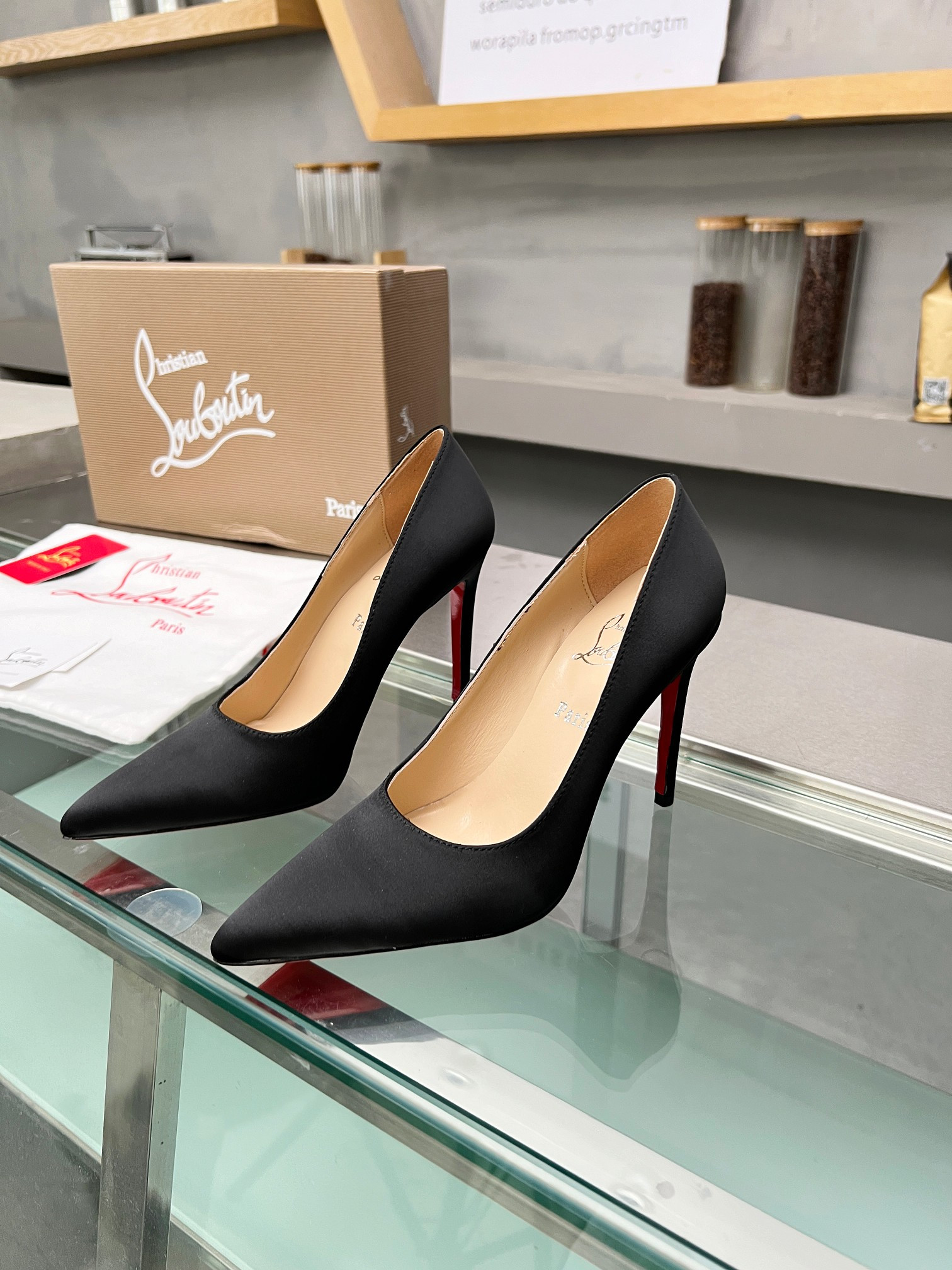 ua chr1st1an louboutin cl red-botT0m shoes