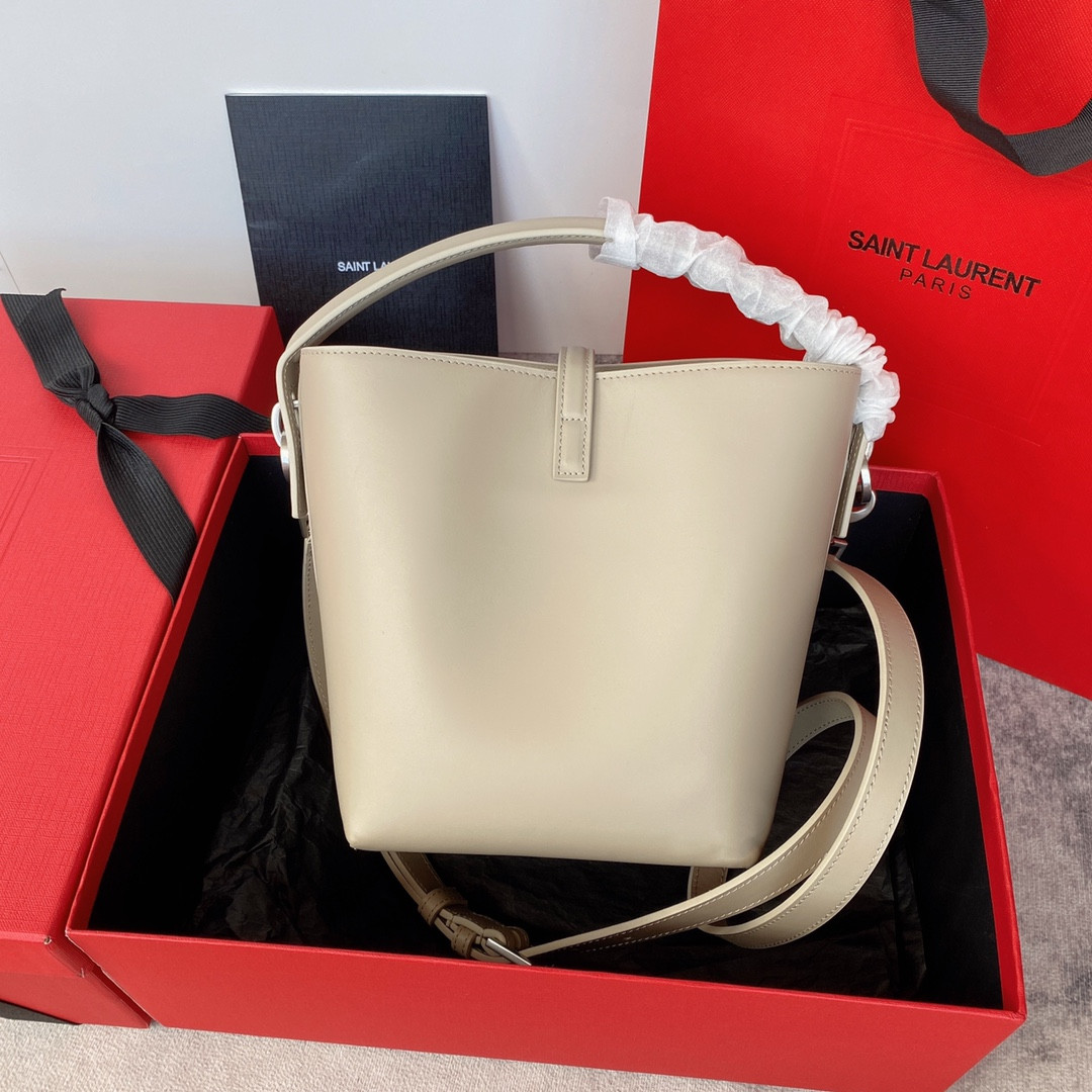 Y51 LE 37 Small (Shiny Leather) 17 x 20 x 13 CM
