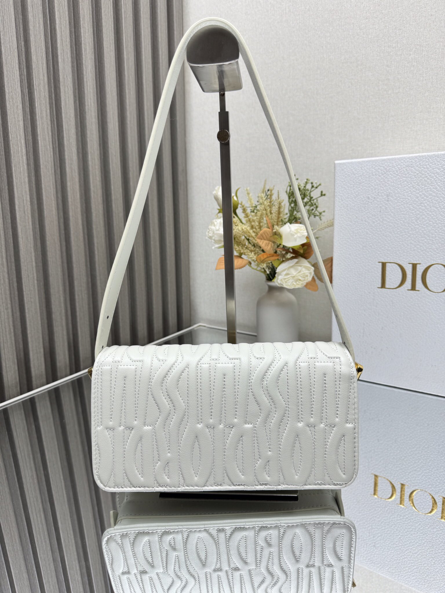 D10r Miss D10r flap bag 22 x 11 x 6 cm