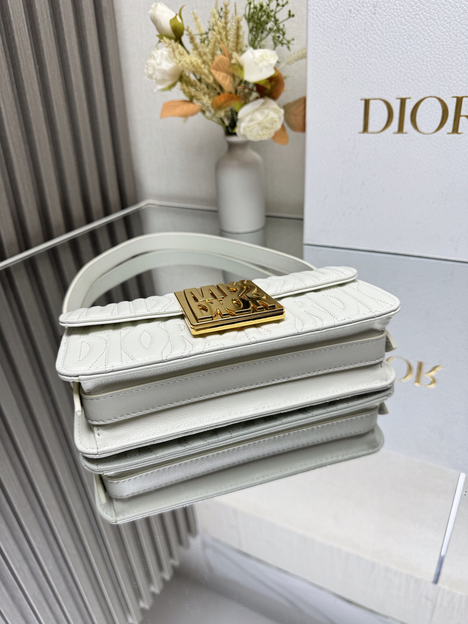 D10r Miss D10r flap bag 22 x 11 x 6 cm