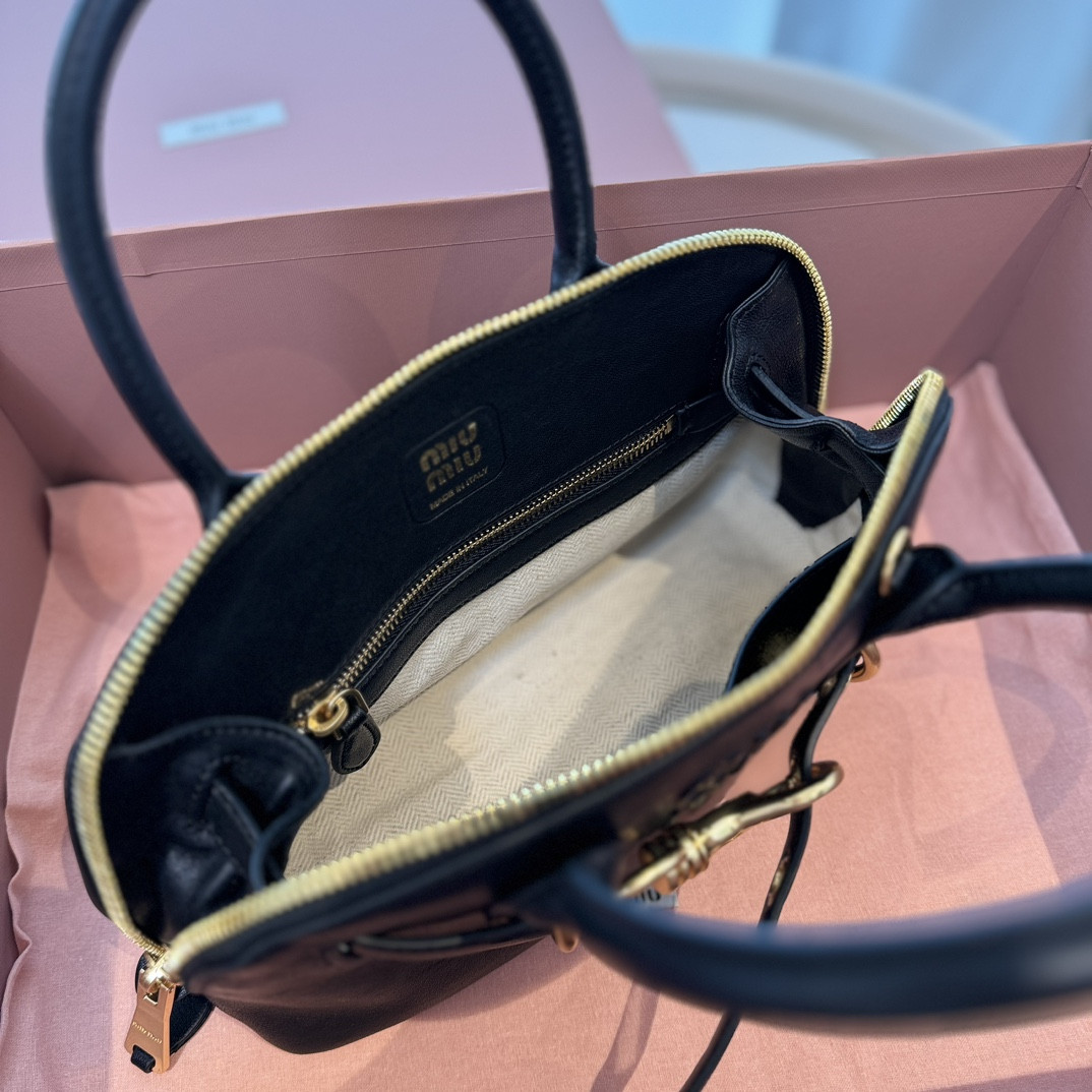 M1v M1v aventure nappa leather top-handle bag 16.5x28x10cm