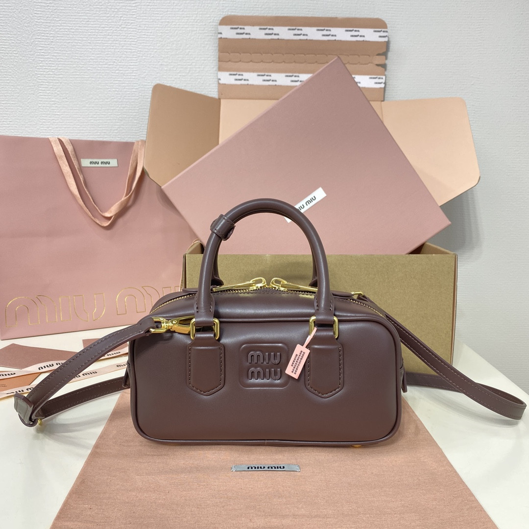 M1v M1v arcadie leather bag 10.5x22x7.5cm