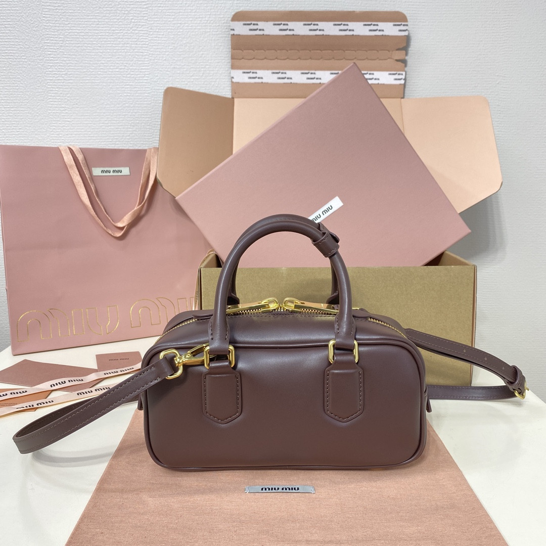 M1v M1v arcadie leather bag 10.5x22x7.5cm