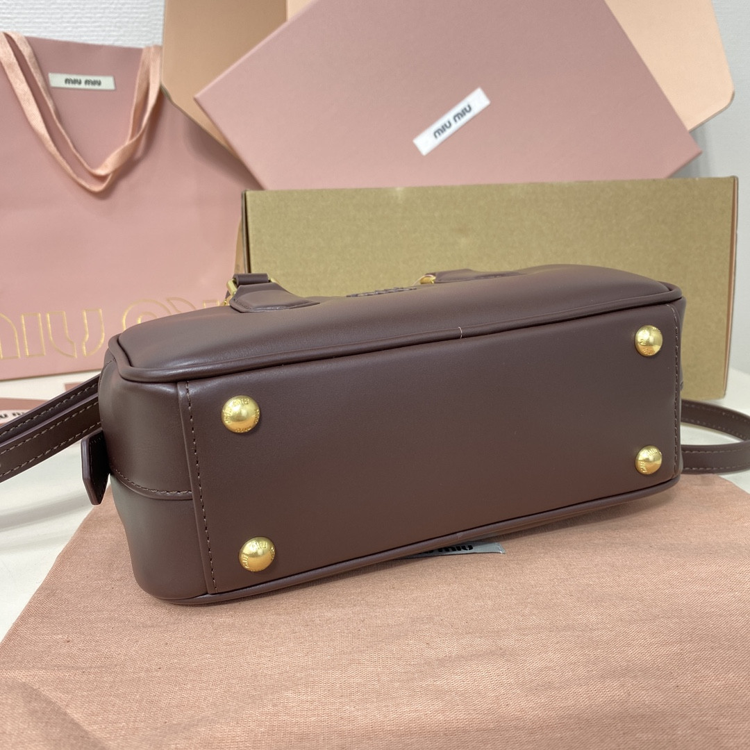 M1v M1v arcadie leather bag 10.5x22x7.5cm