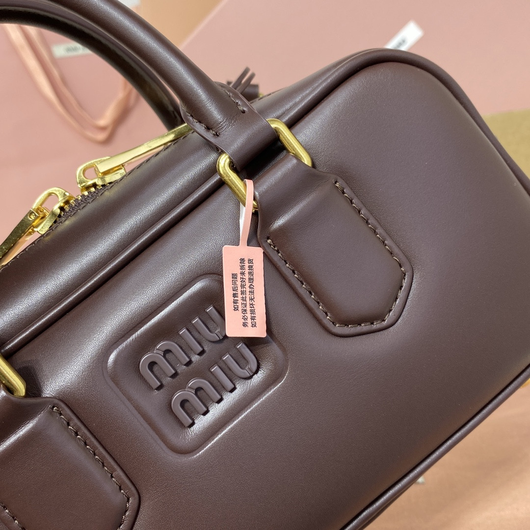 M1v M1v arcadie leather bag 10.5x22x7.5cm