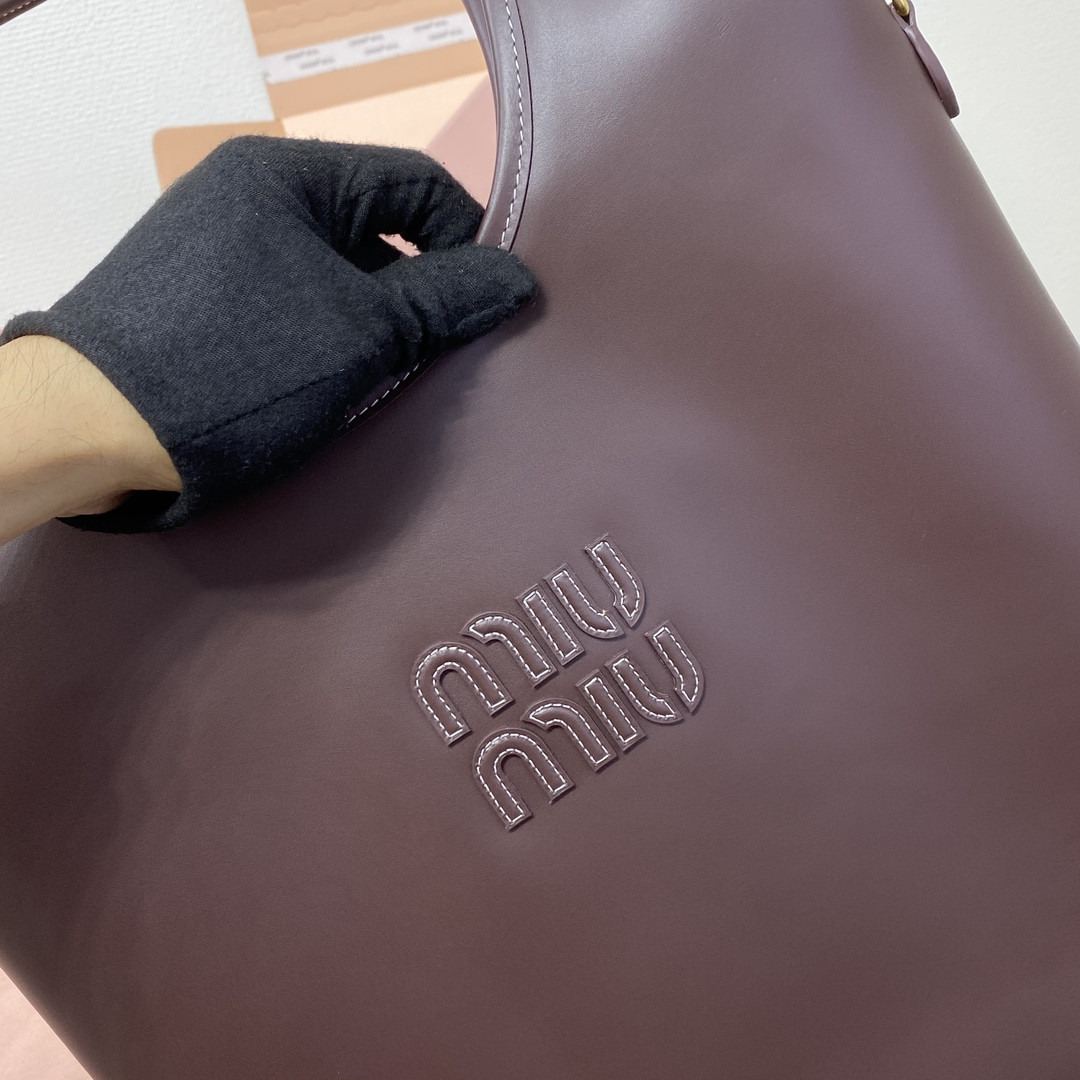 M1v M1v ivy leather bag 40x35cm