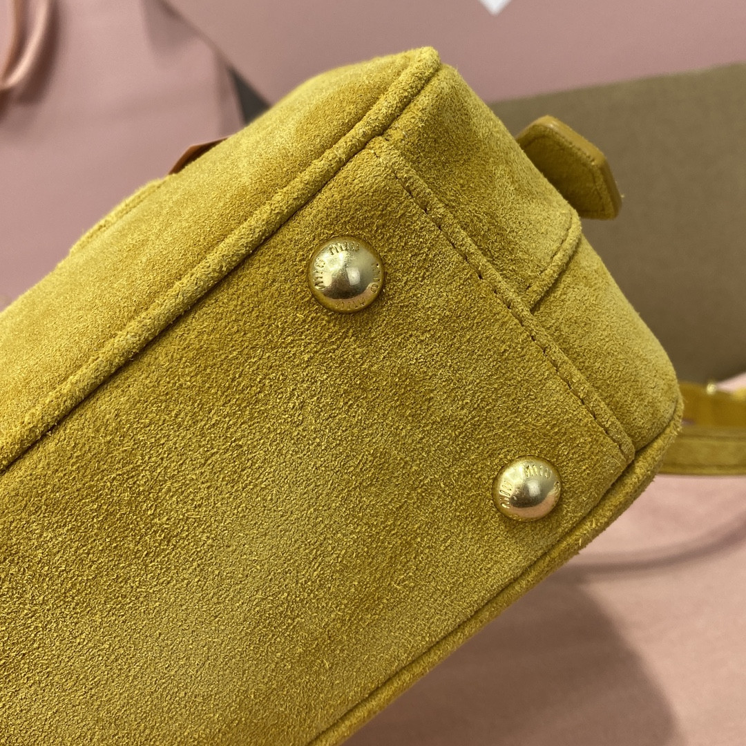 M1v M1v arcadie padded suede top-handle bag 22x10.5x7.5cm