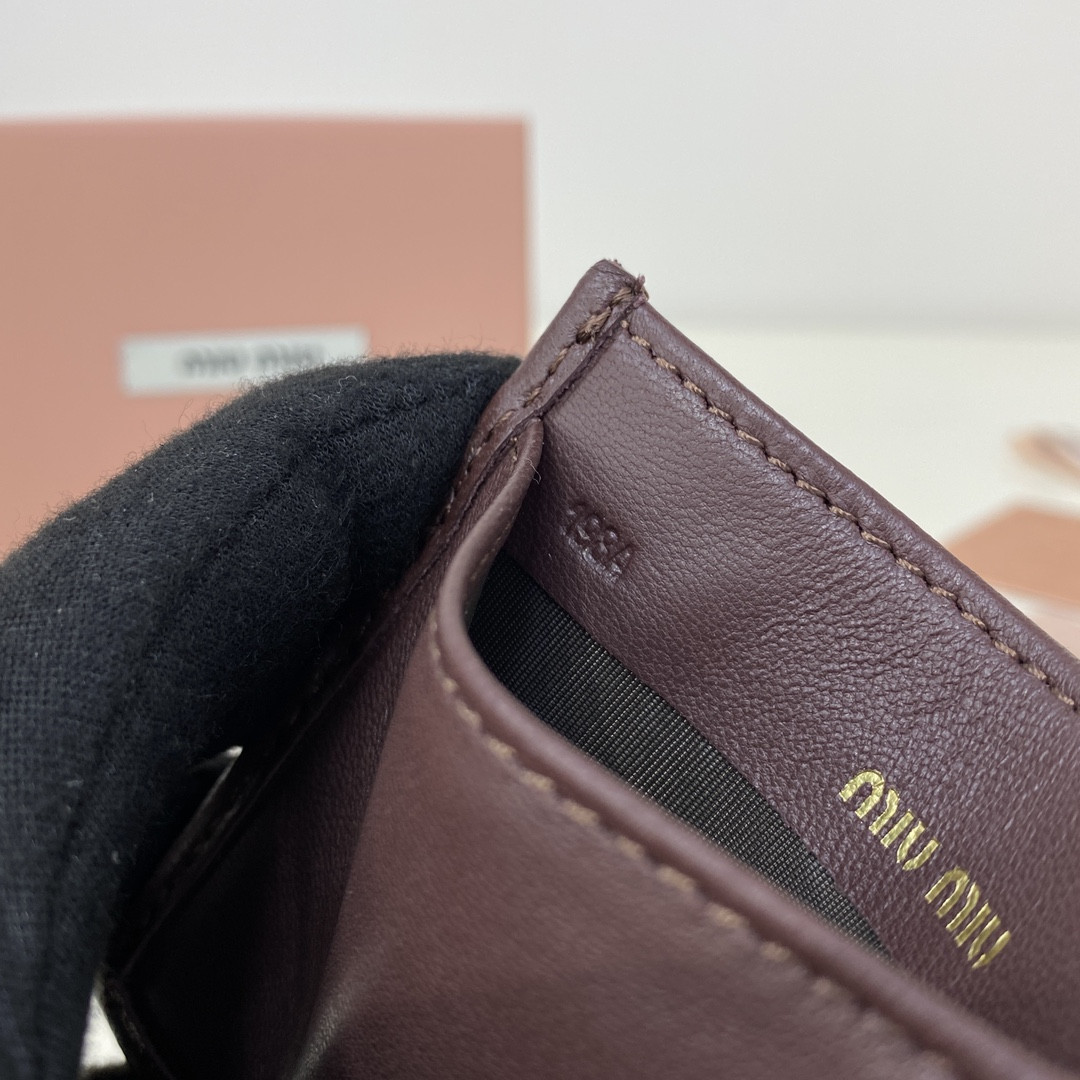M1v M1v matelassé nappa leather card holder 8x10.5cm