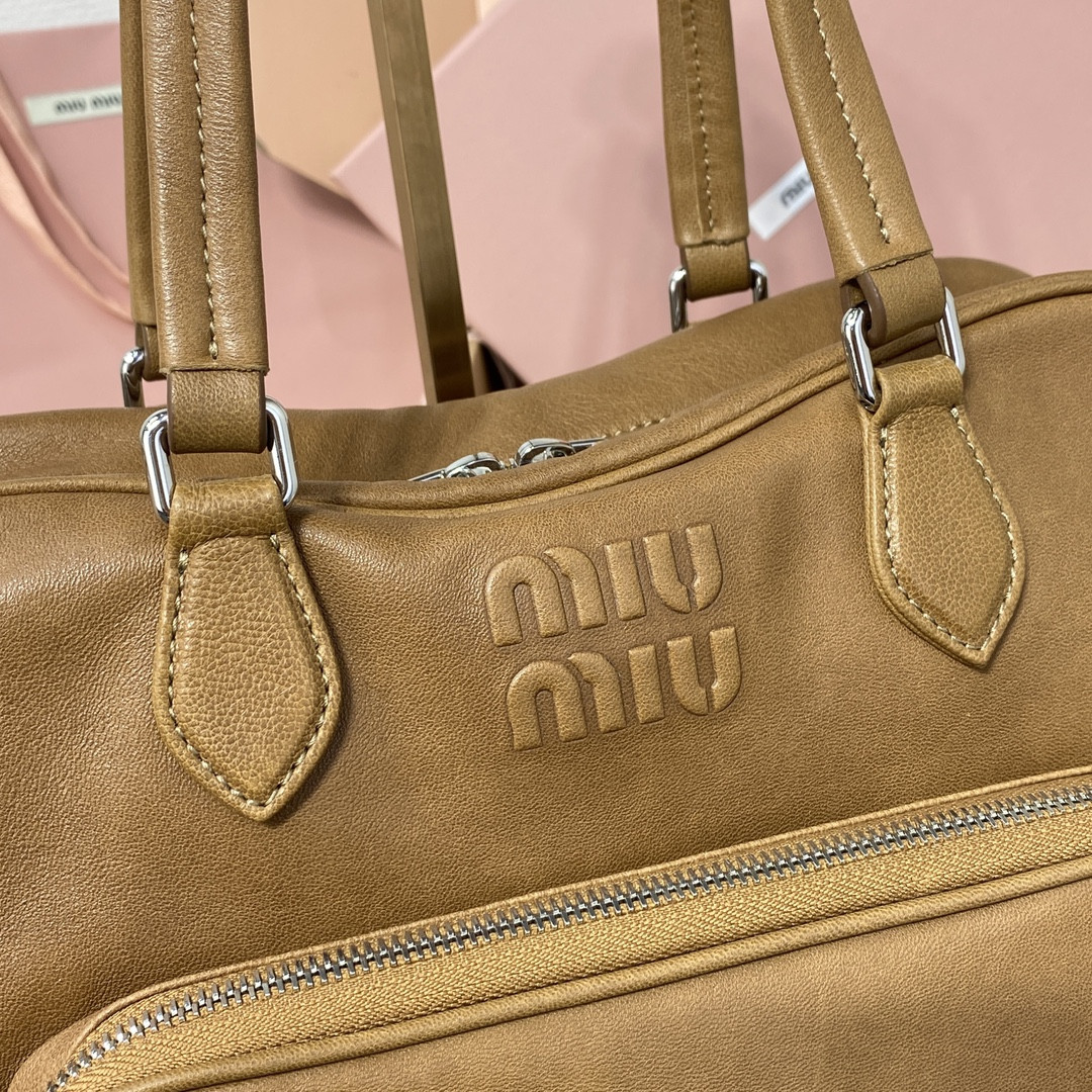 M1v M1v nappa leather top-handle bag 22x32x14cm
