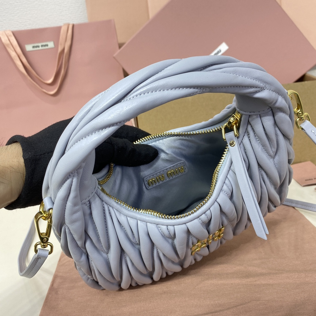 M1v M1v wander matelassé nappa leather hobo bag 17x20x6cm