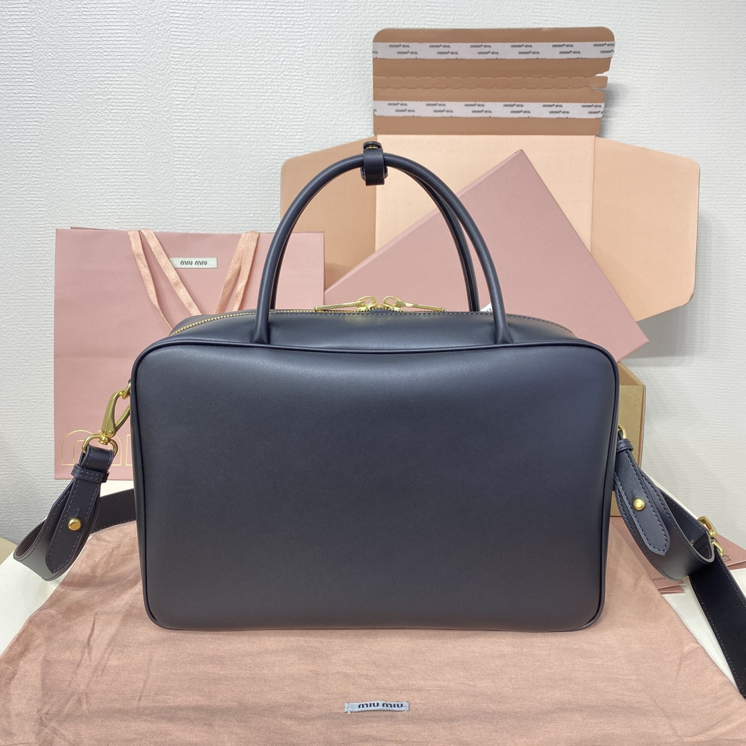 M1v M1v leather beau bag 23x34x10cm