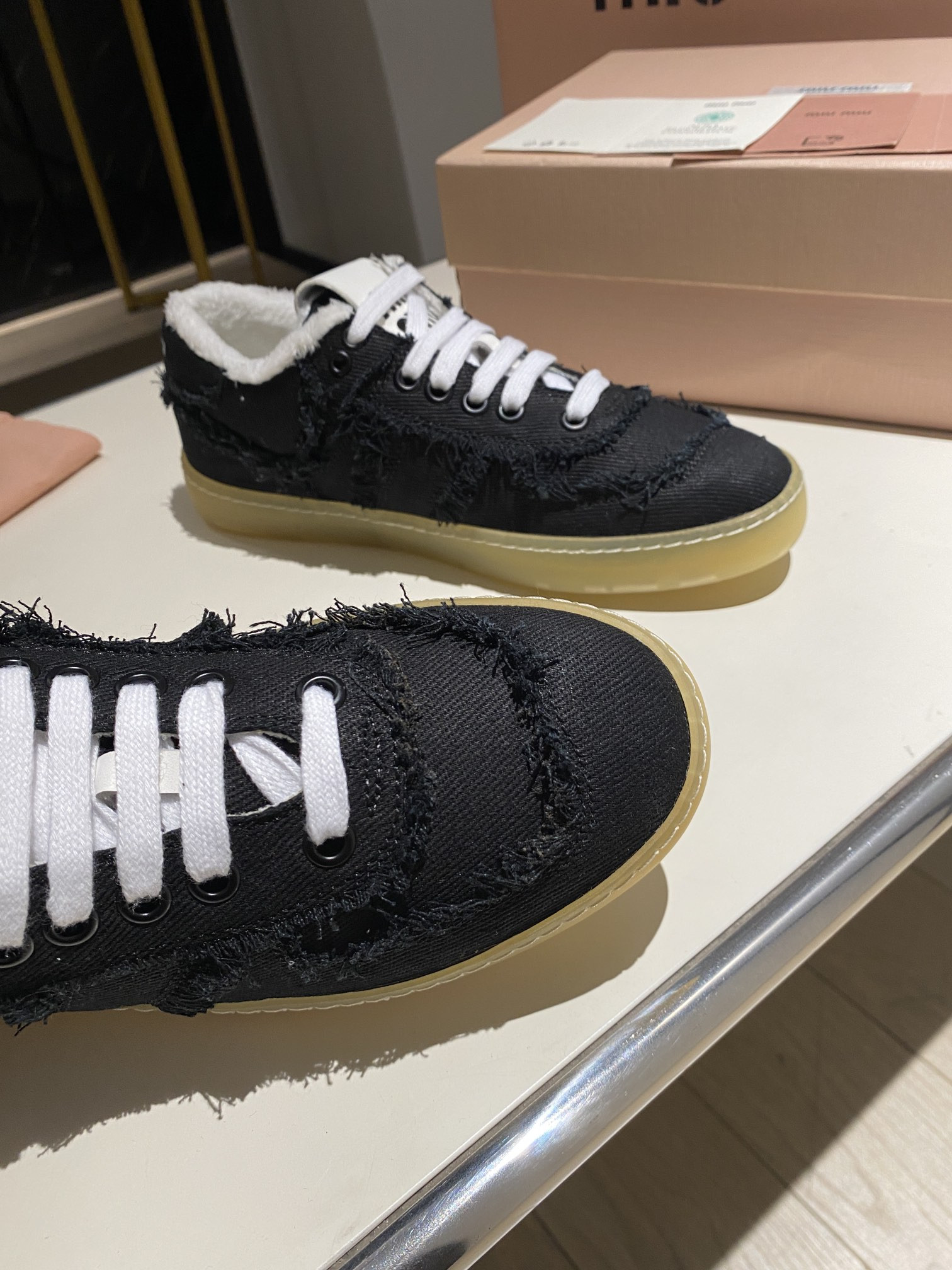 ua M1v M1v sneakers
