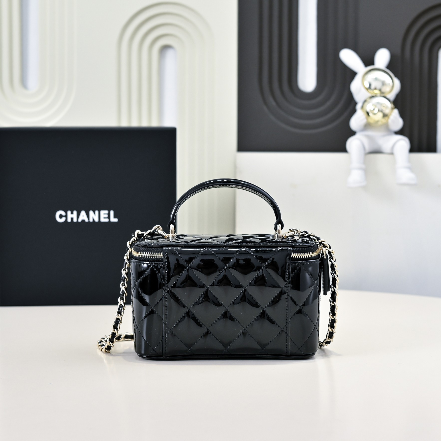 Ch**el Long Vanity with chain 16.5x10x8cm