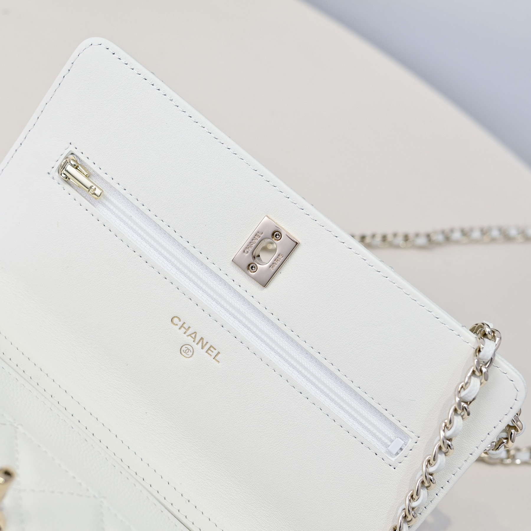 Ch**el WOC CLASSIC WALLET ON CHAIN 12.3x19.2x3.5cm