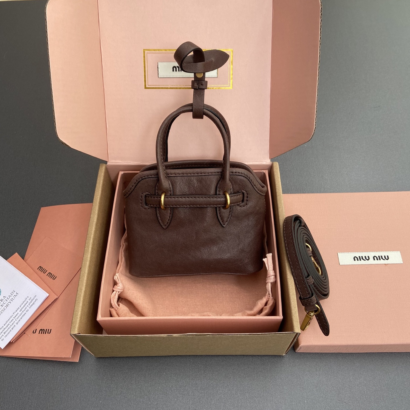 m1v m1v aventure nappa micro leather tR1ck 9.5x12x2.5cm