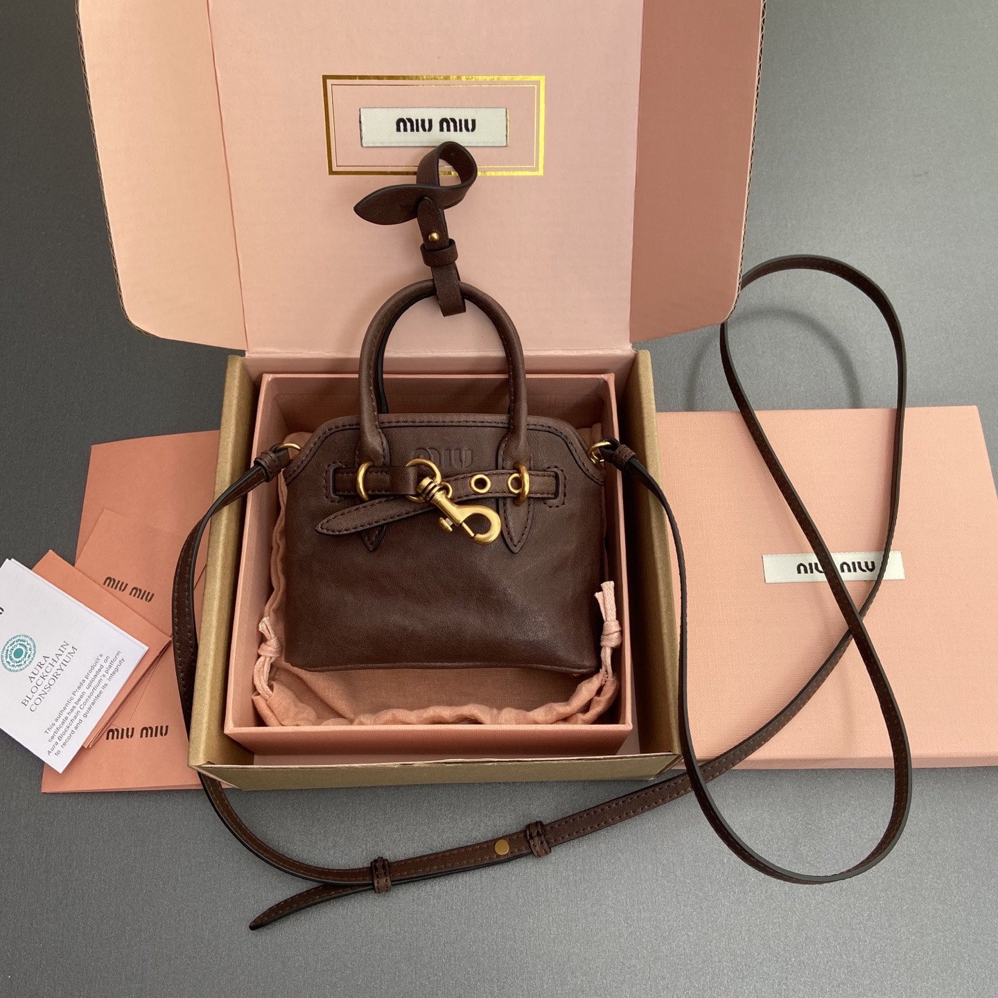 m1v m1v aventure nappa micro leather tR1ck 9.5x12x2.5cm