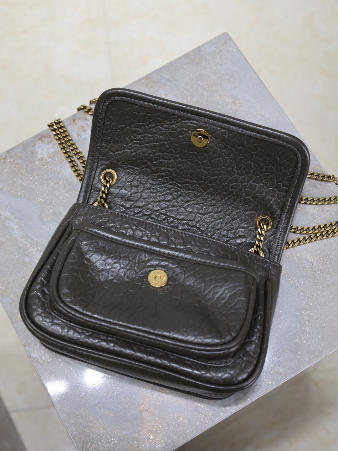 Y51 niki in grained lambskin 828736 22x16.5x12cm