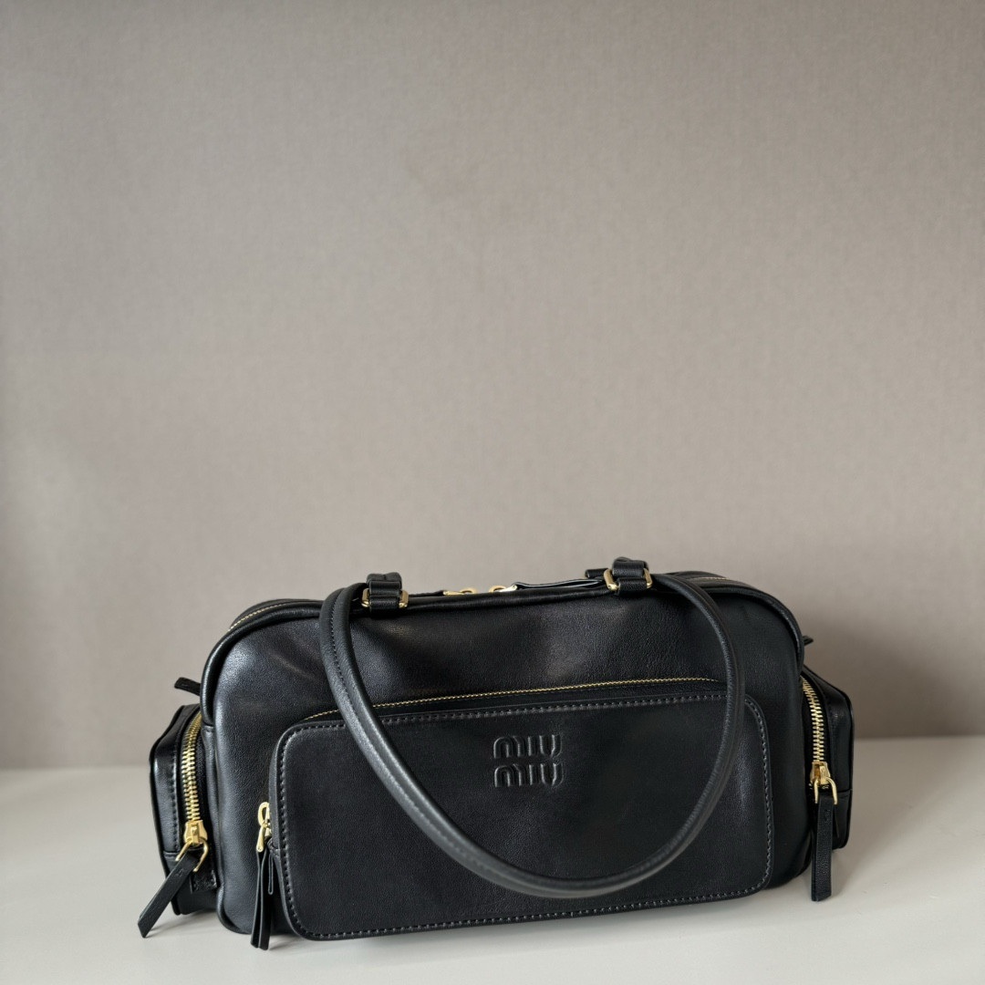 M1v M1v pocket washed nappa leather bag 32x15.5x11cm