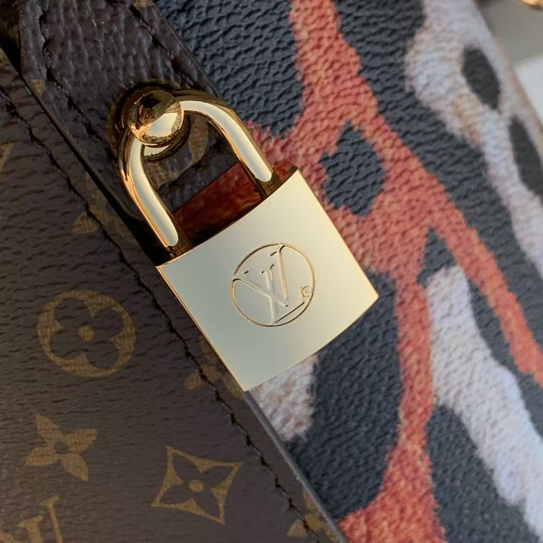 LV Cannes M13846 15x17x15cm
