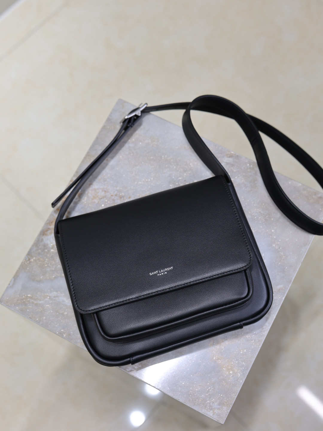Y51 Sa1nt Lau*nt Niki small satchel in smooth leather 21x16x5cm