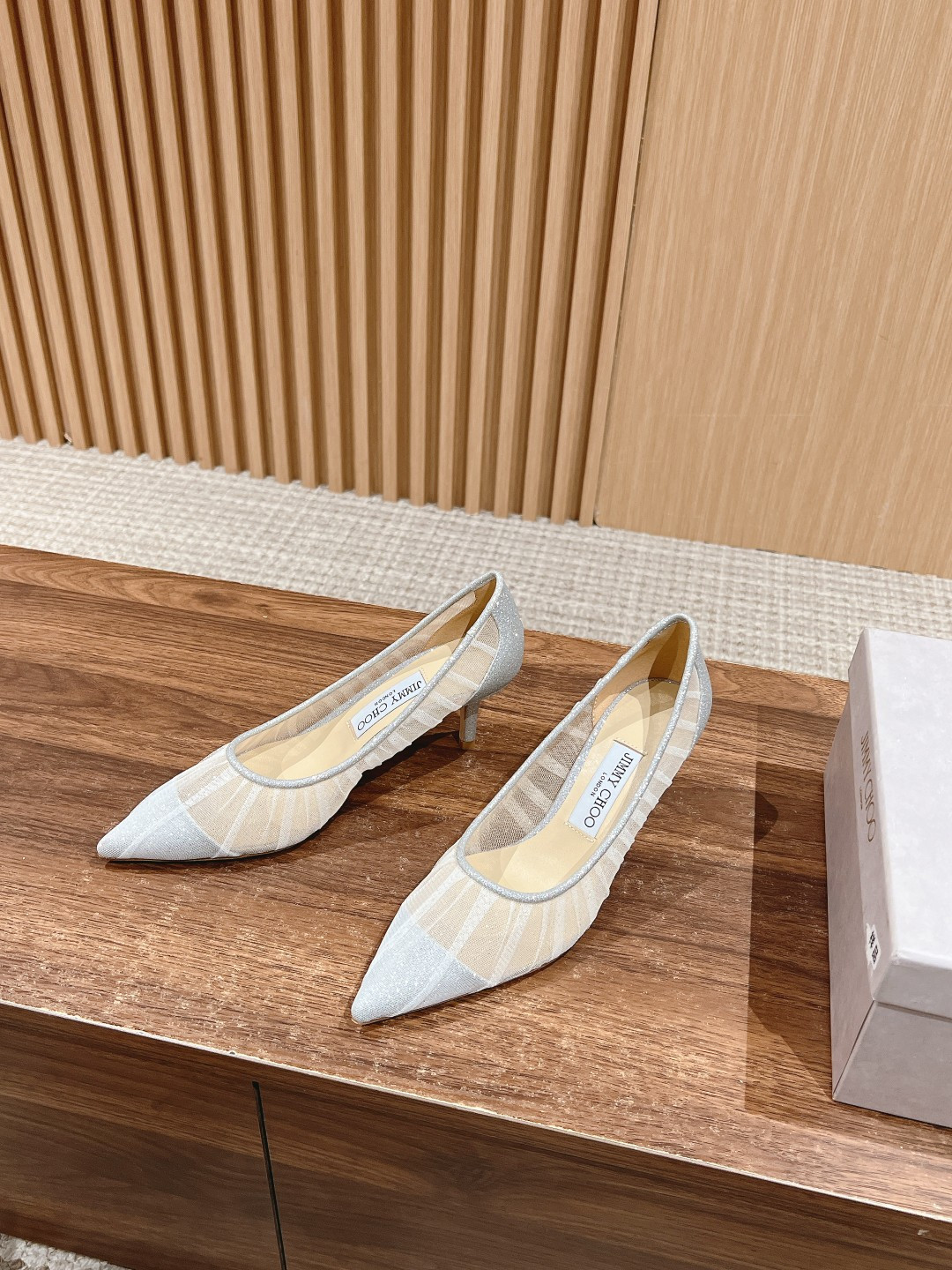 UA J1m*y Ch00 Pumps