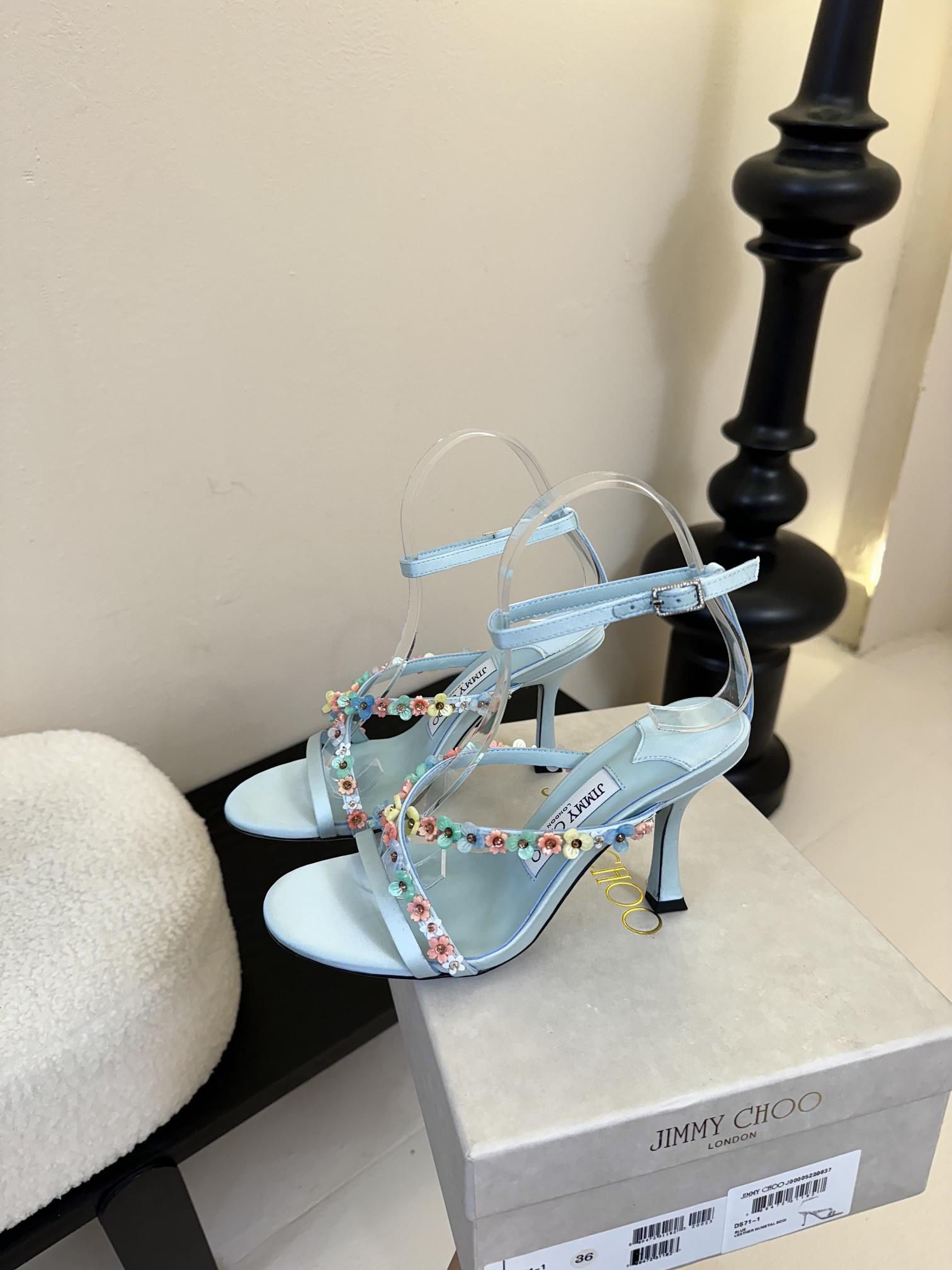 UA J1m*y Ch00 Blanche Sandals 9cm
