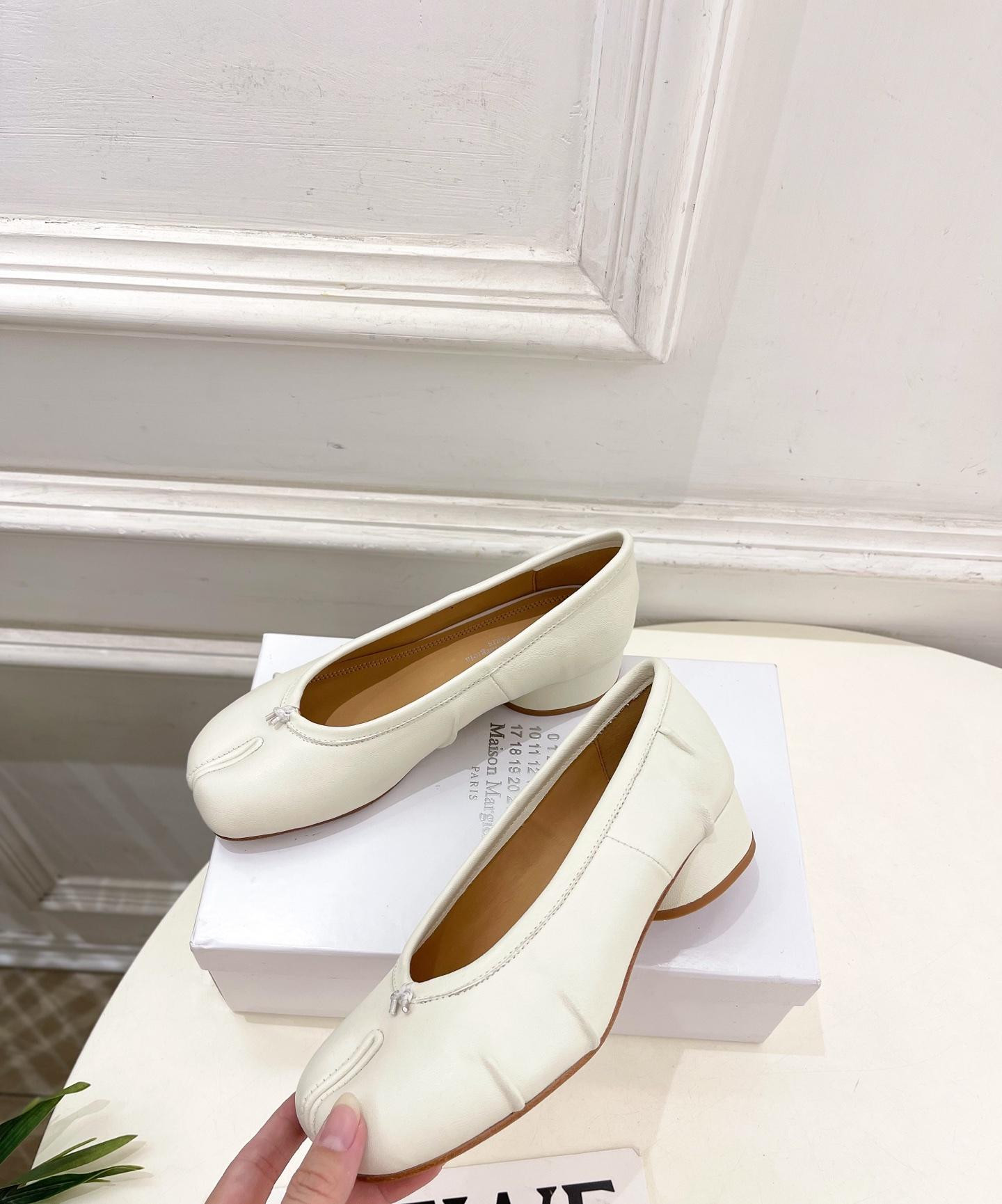UA Ma1s0n Marg*e1a Tabi Ballerina