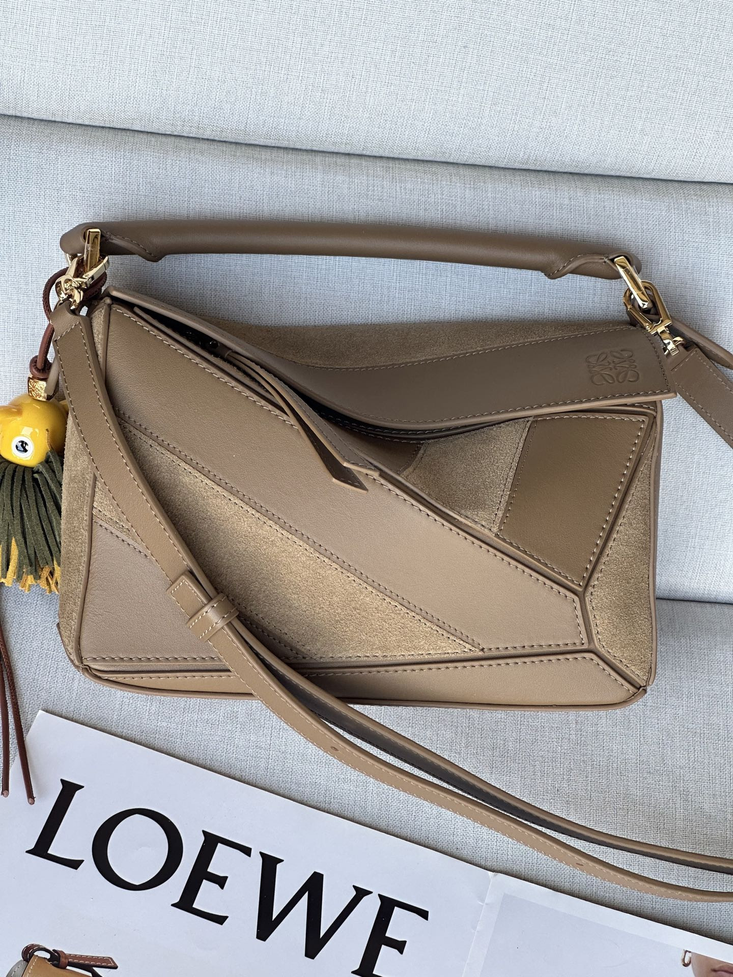 L0ew* small puzzle bag in classic calfskin and suede 16.5x24x10.5cm