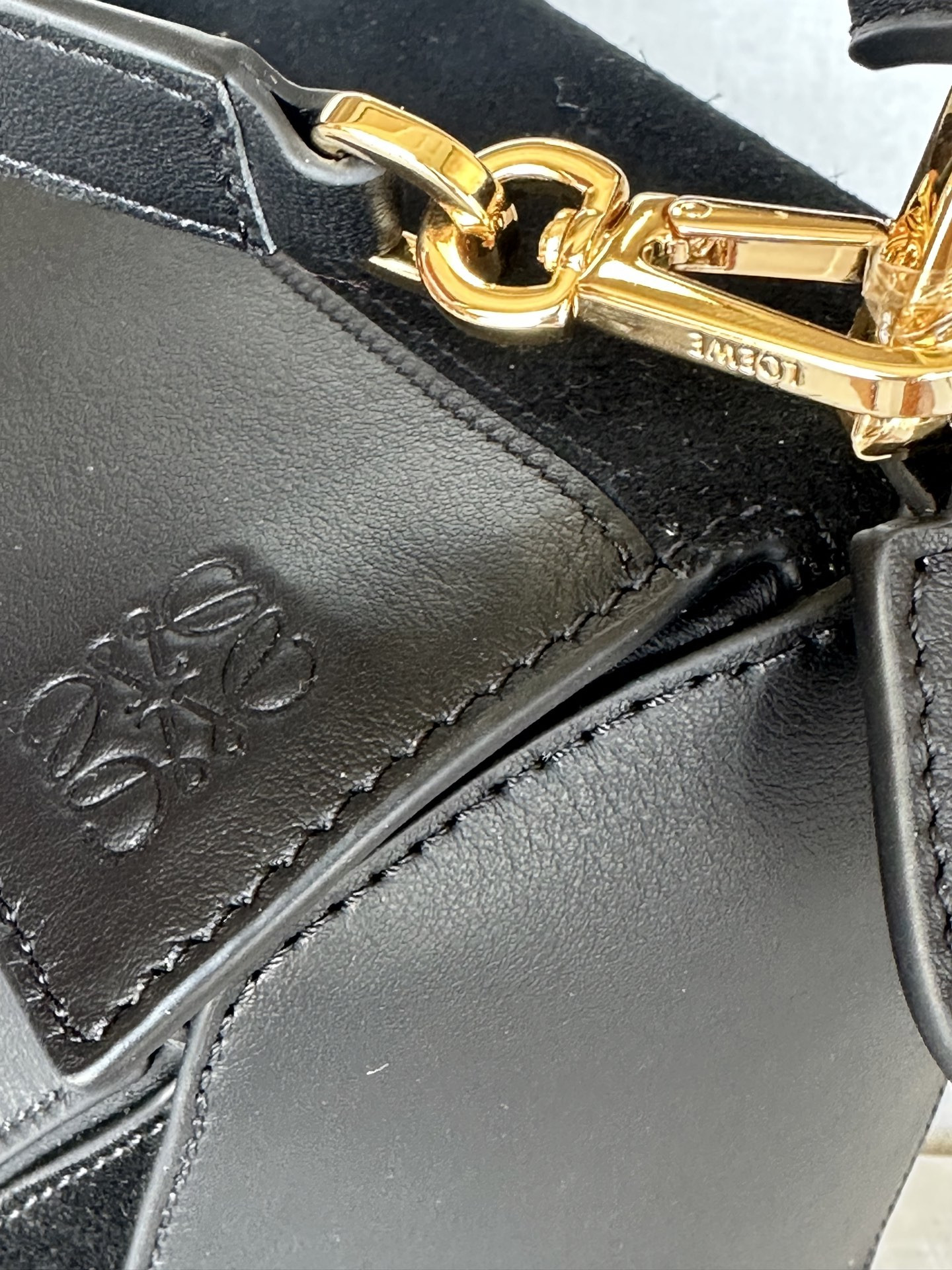 L0ew* small puzzle bag in classic calfskin and suede 16.5x24x10.5cm
