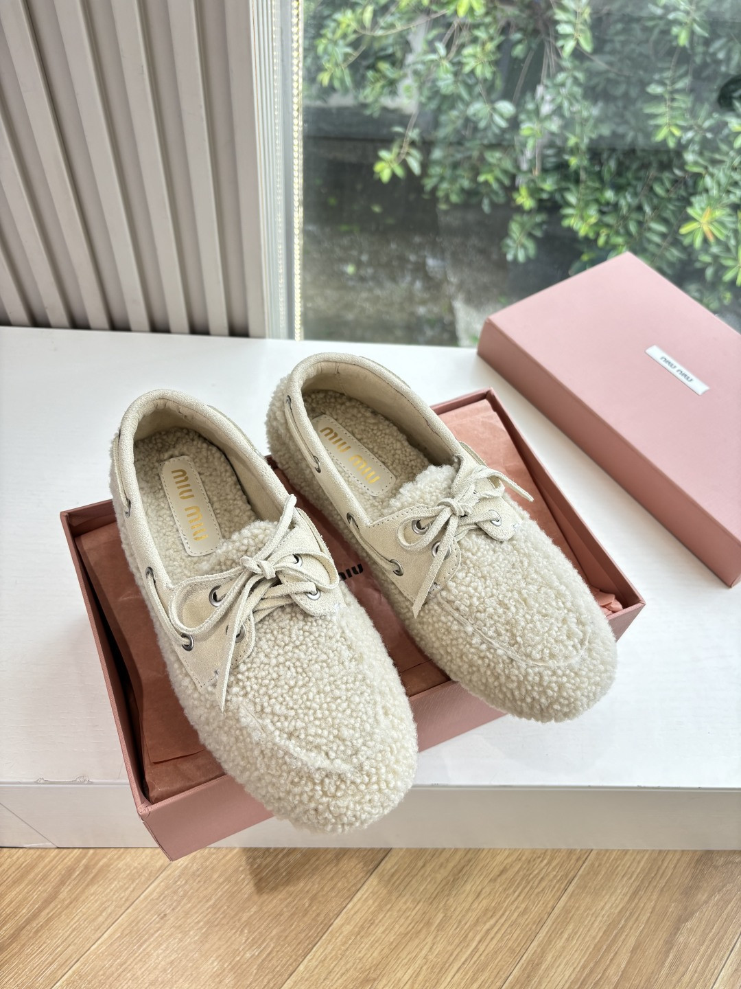 ua M1v M1v shearing loafers