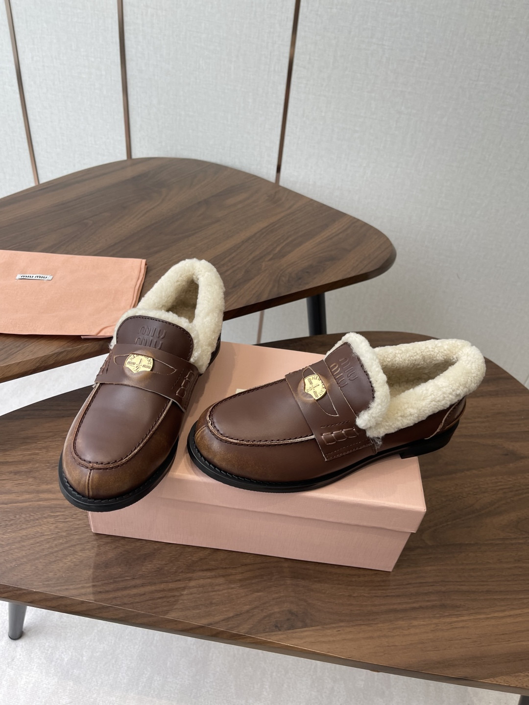 ua M1v M1v bleached leather and shearling penny loafers