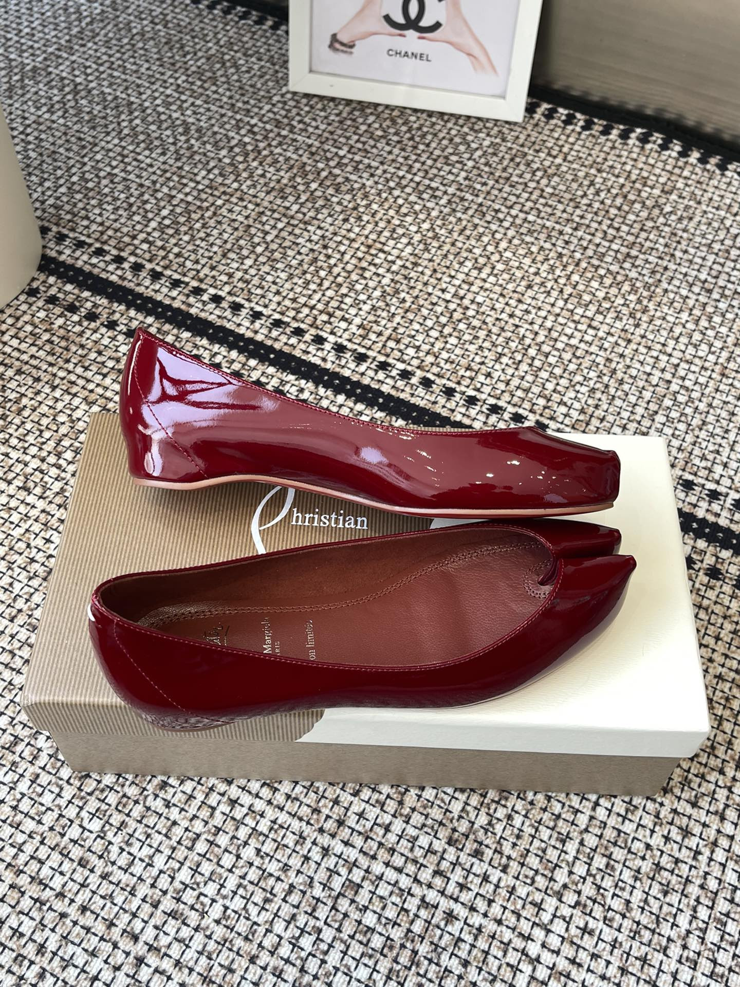 UA Chr1st1an Louboutin x Ma1s0n Marg*e1a Tabi Leather Ballet Flats