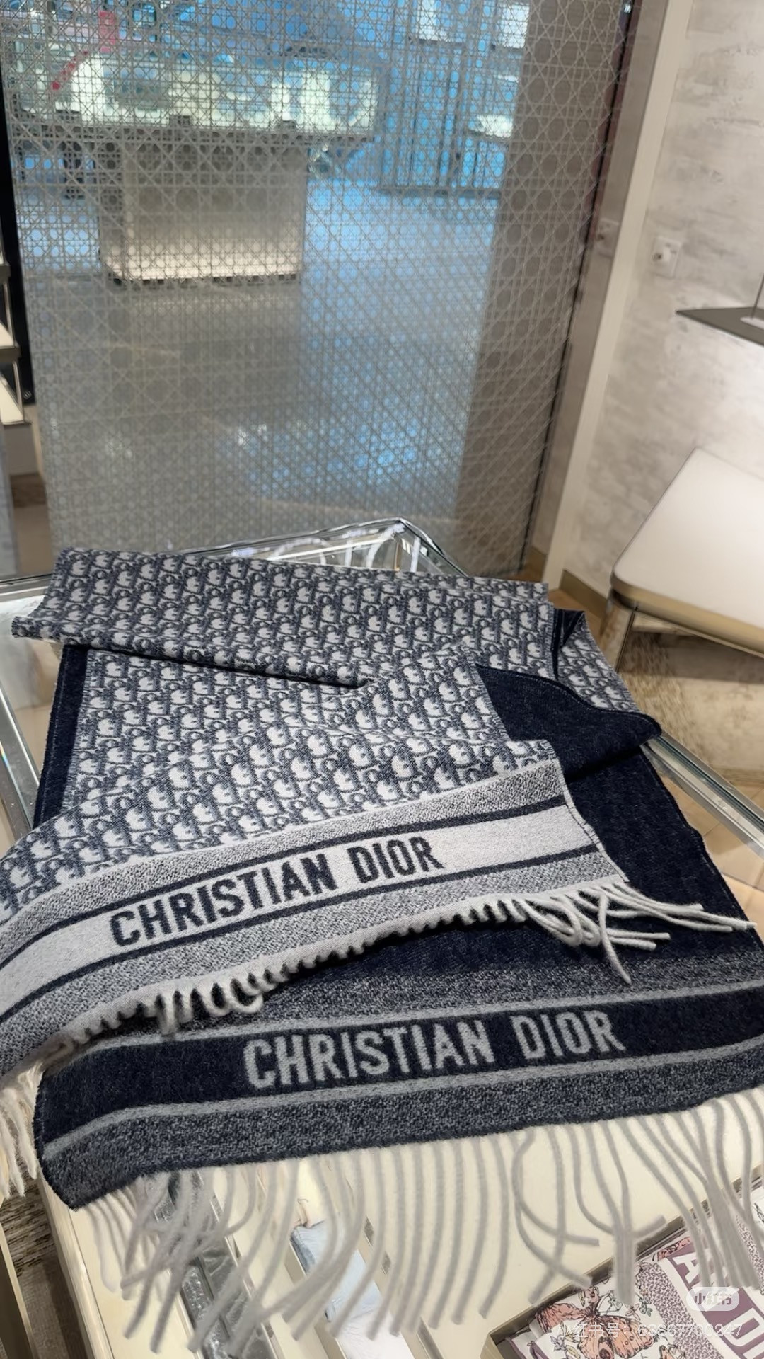 D10r printed scarf 45x200cm