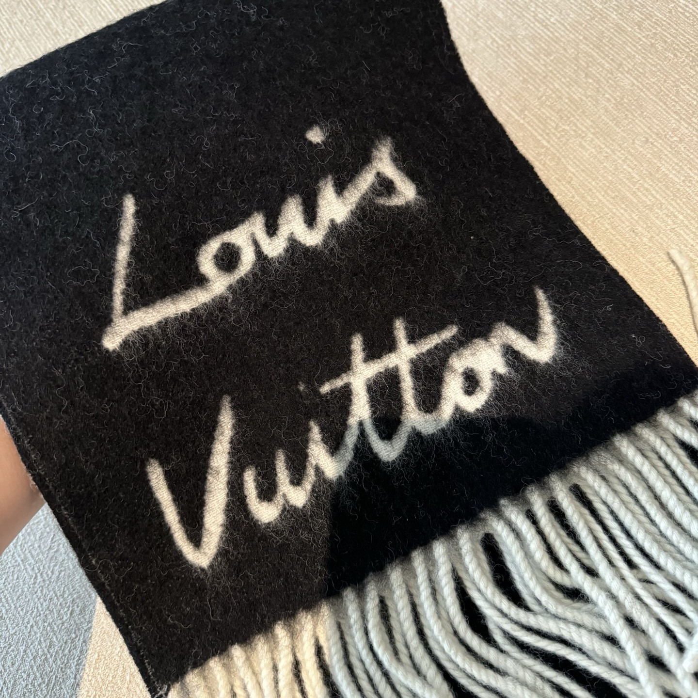 l0vis Vvtt0n scarf 25x220cm
