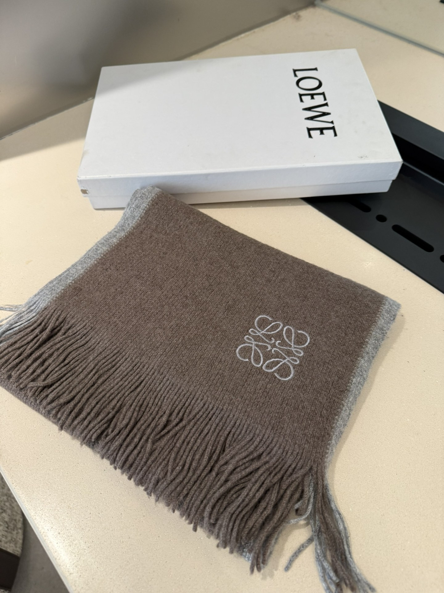 L0ew* scarf 30x180cm