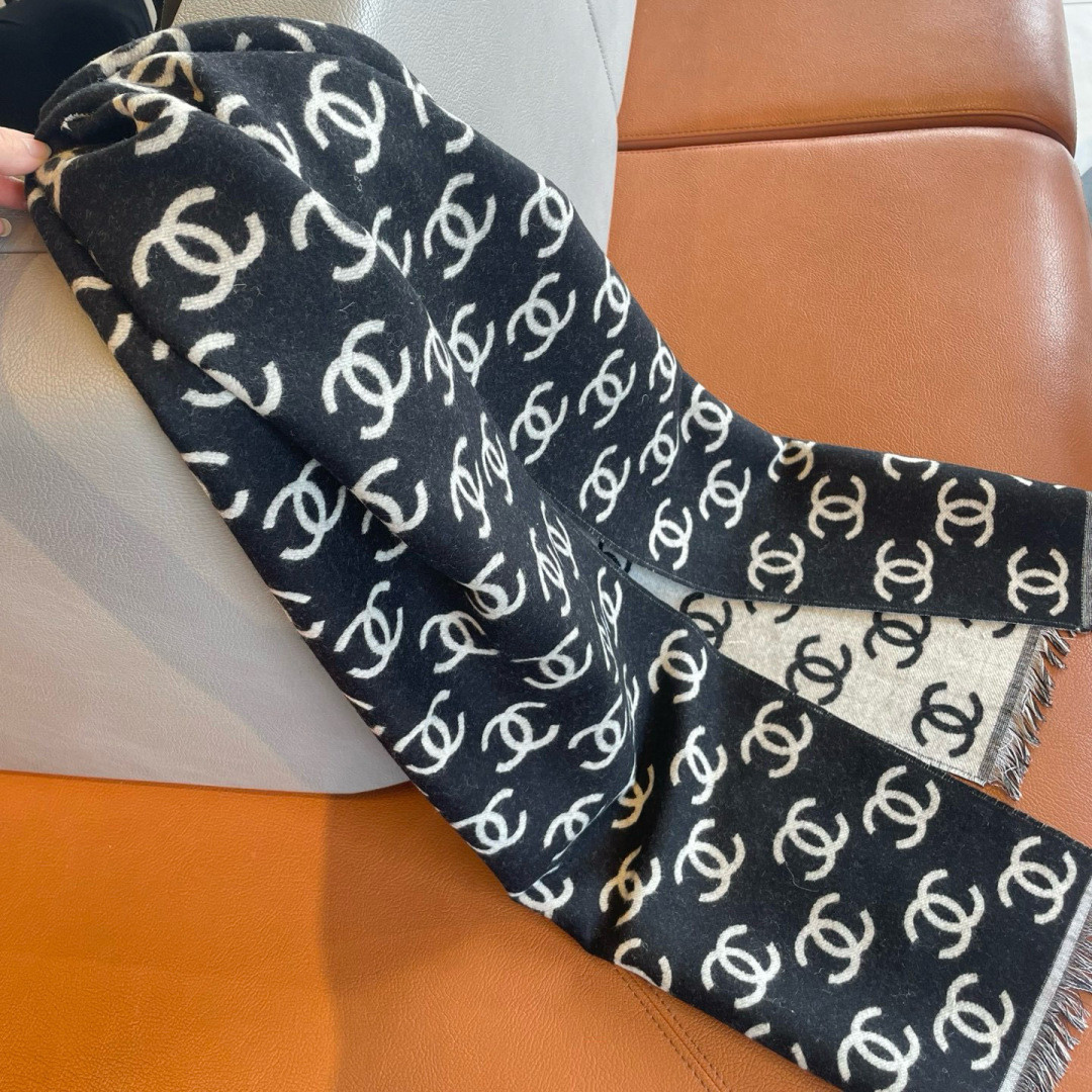 Ch**el scarf 35x180cm 95% wool 5% cashmere