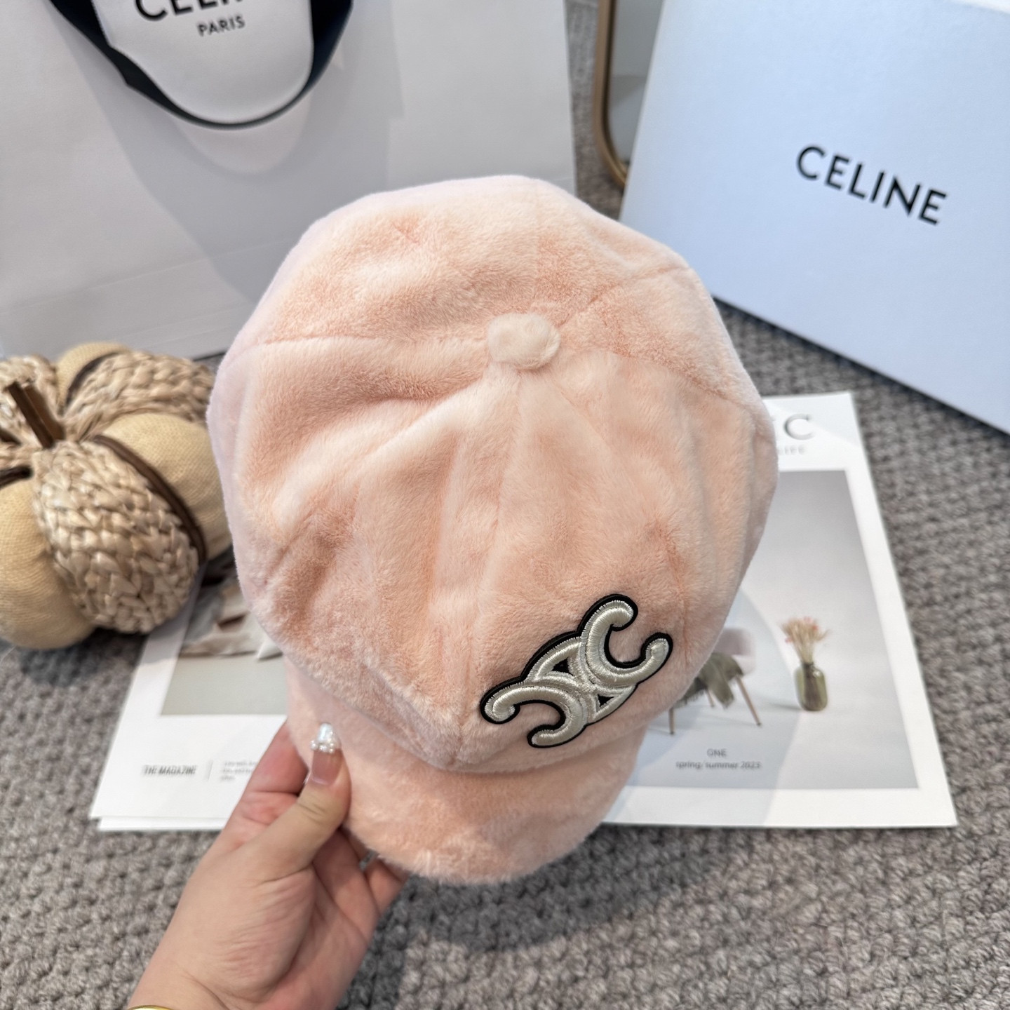 Ce1i*e newsboy cap