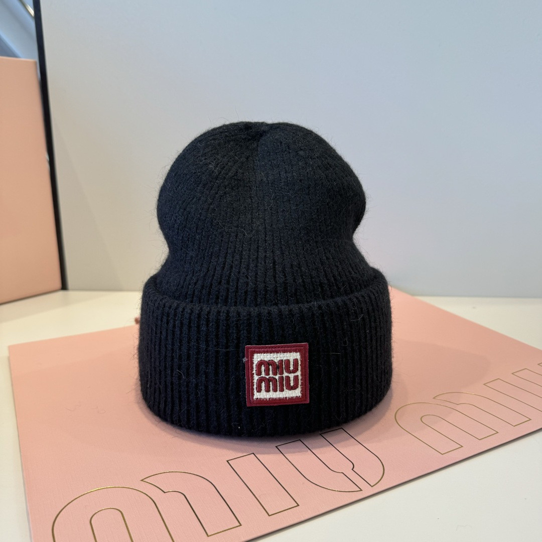 M1v M1v beanie