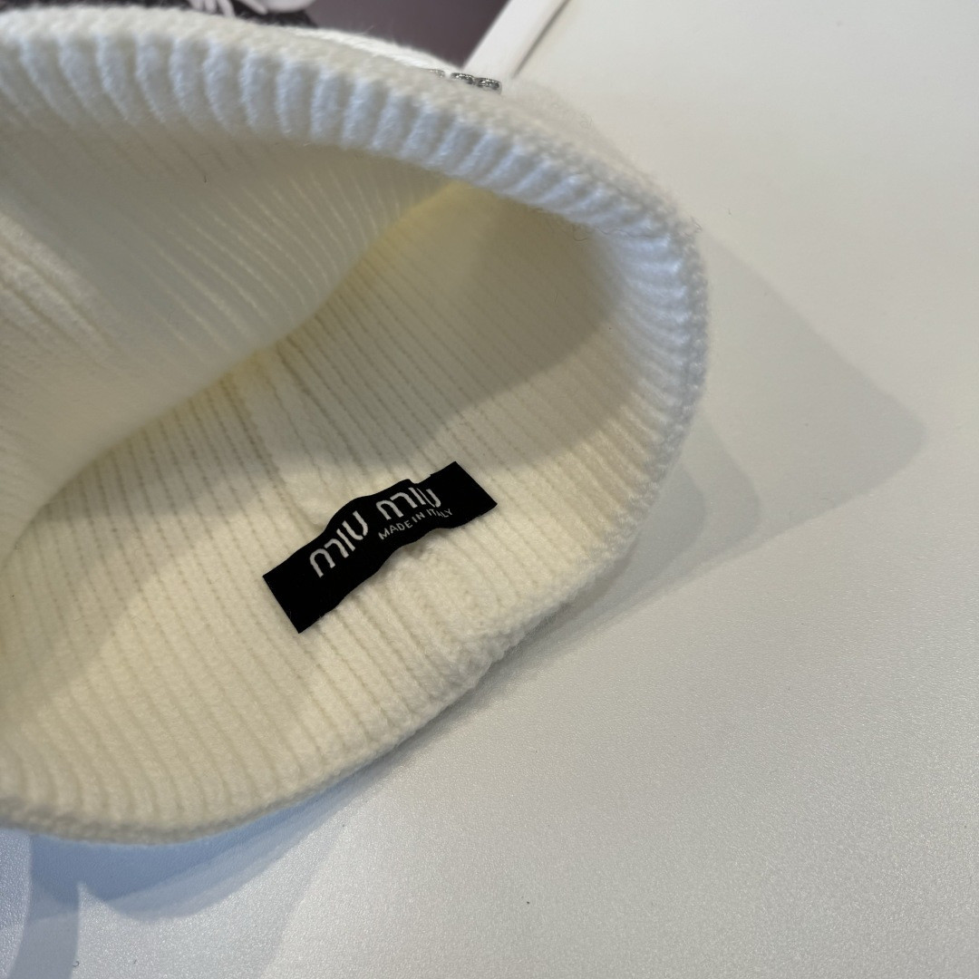 M1v M1v beanie