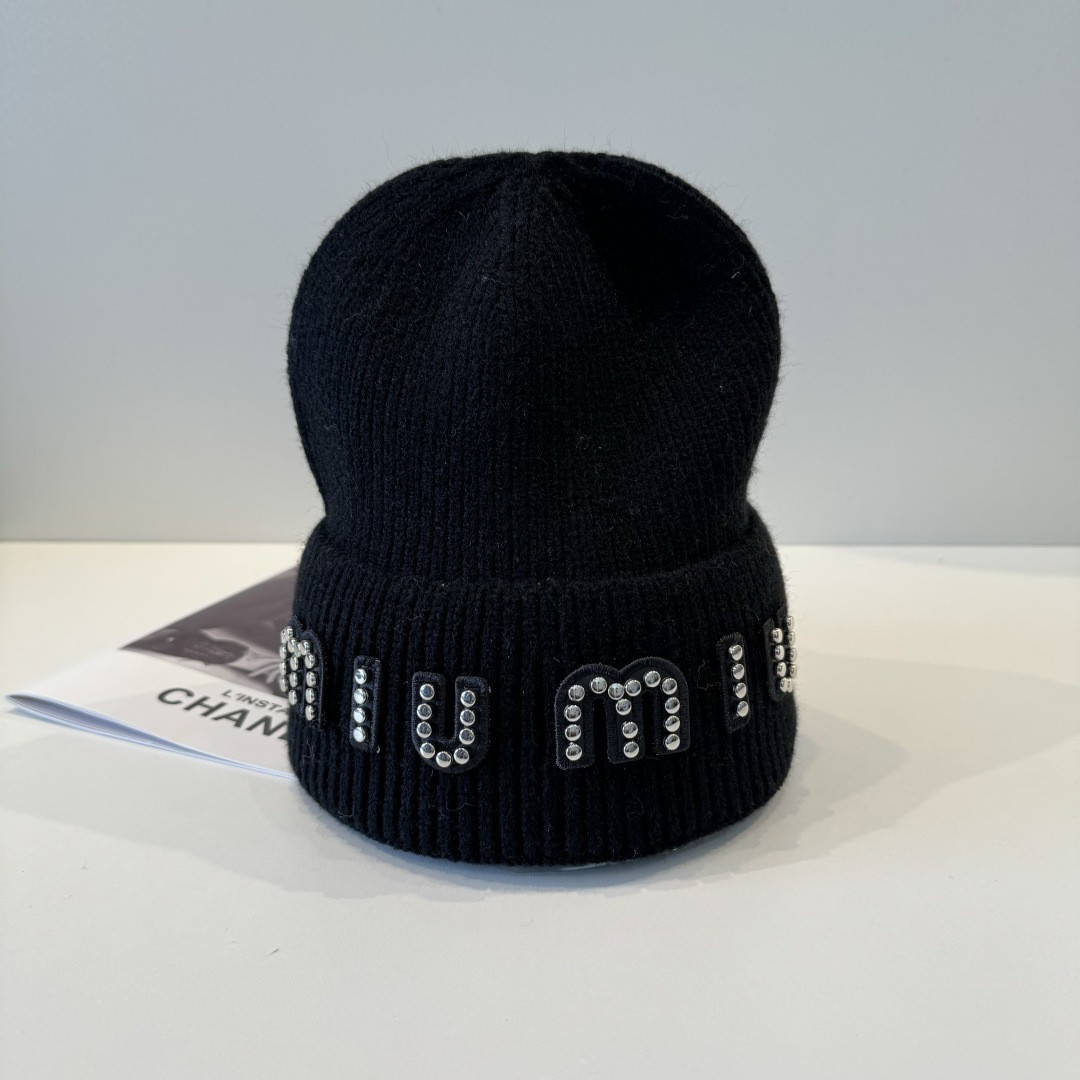 M1v M1v beanie