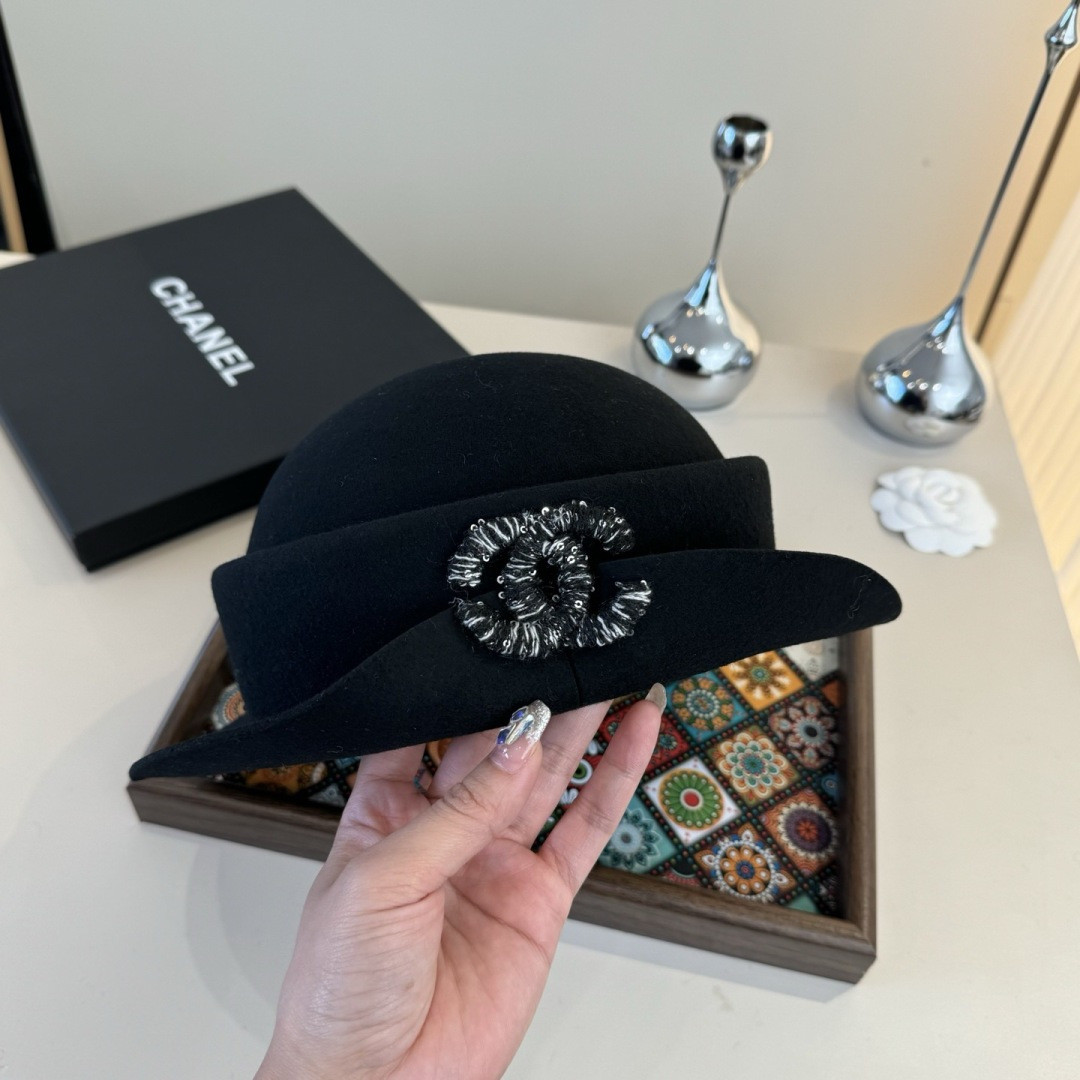 Ch**el hat 57cm head circumference