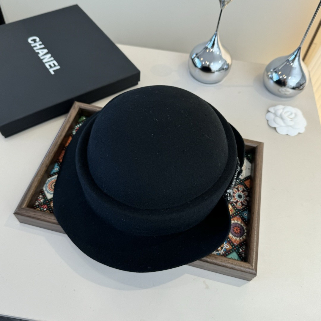 Ch**el hat 57cm head circumference
