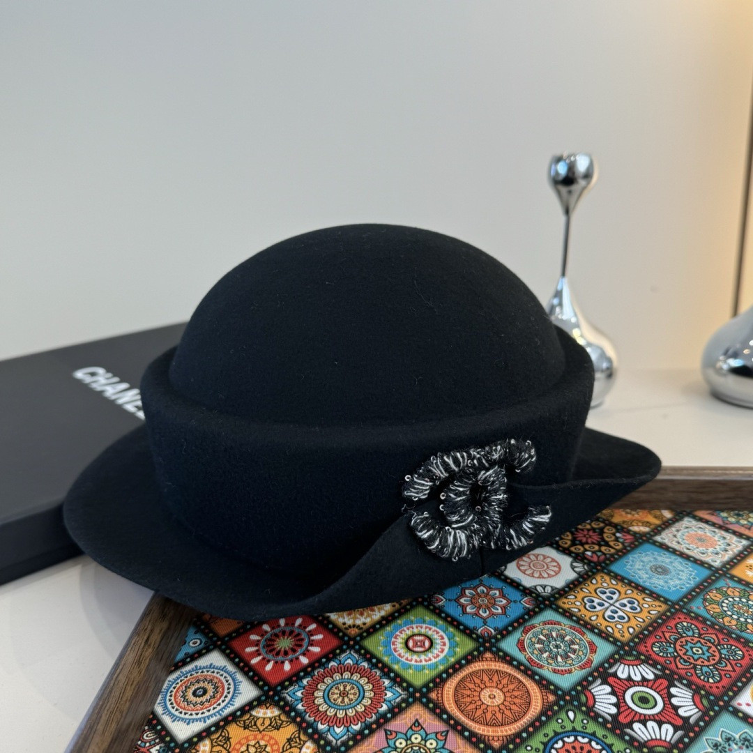 Ch**el hat 57cm head circumference