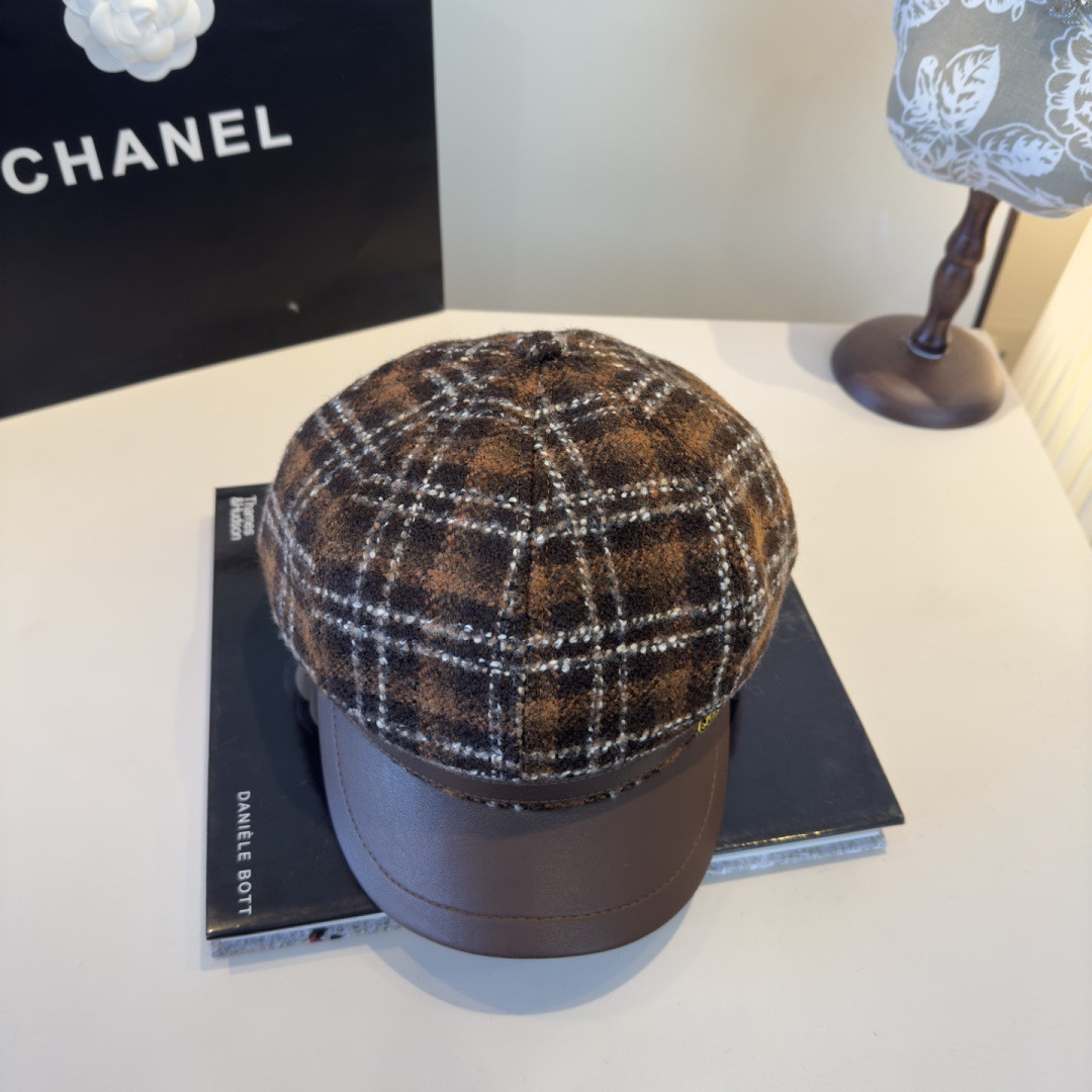 Ch**el newsboy cap 57cm head circumference