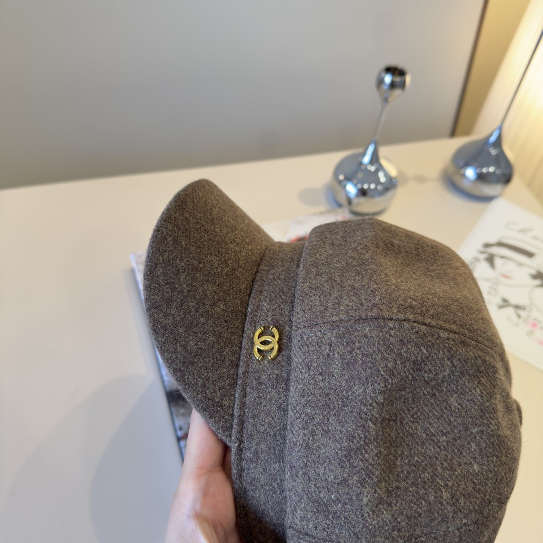 Ch**el newsboy cap 57cm head circumference