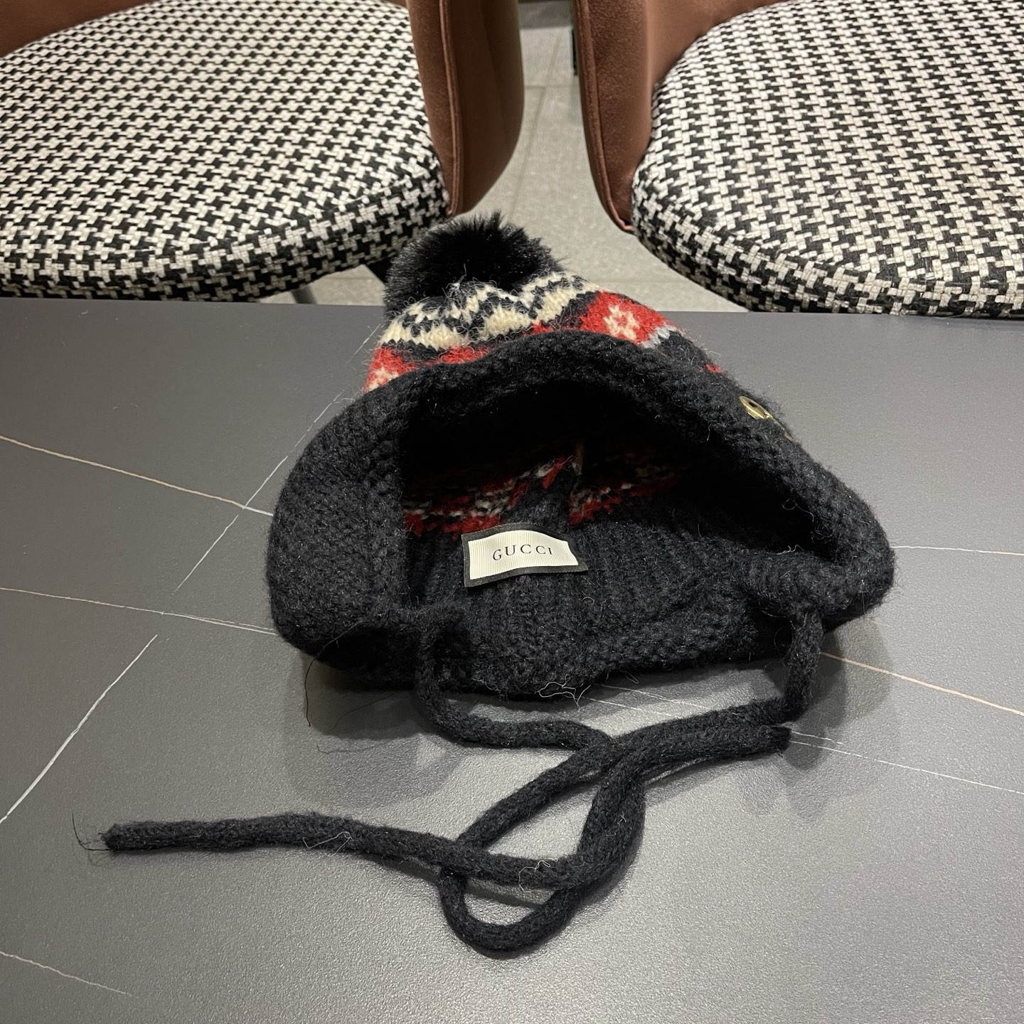 Gvc*1 knit trapper hat