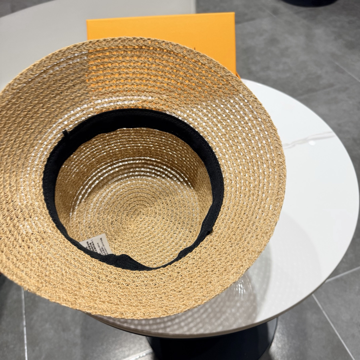 l0vis Vvtt0n straw bucket hat