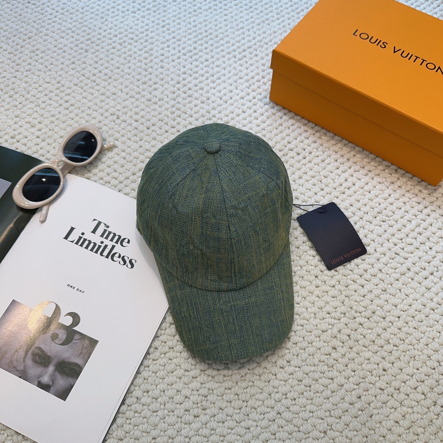 l0vis Vvtt0n baseball cap