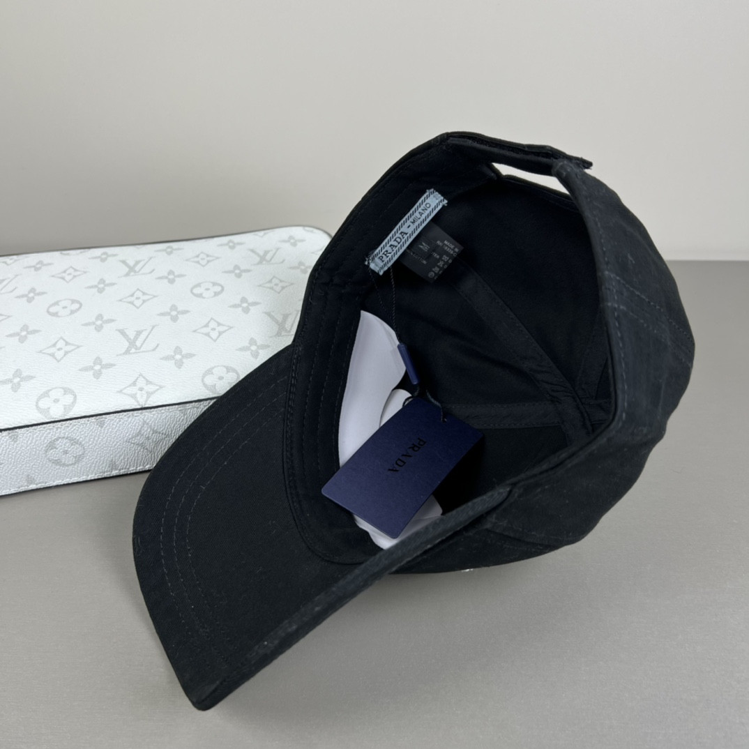 Pra*a baseball cap