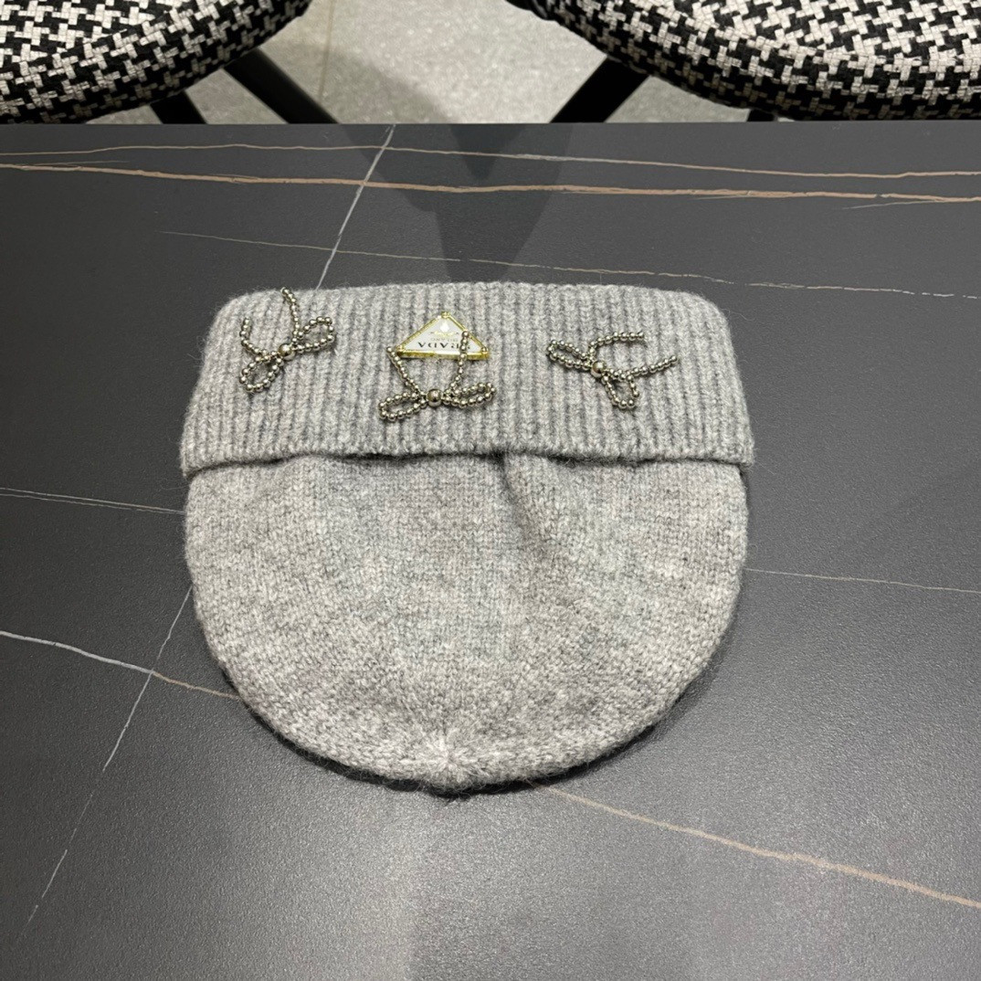 Pra*a beanie